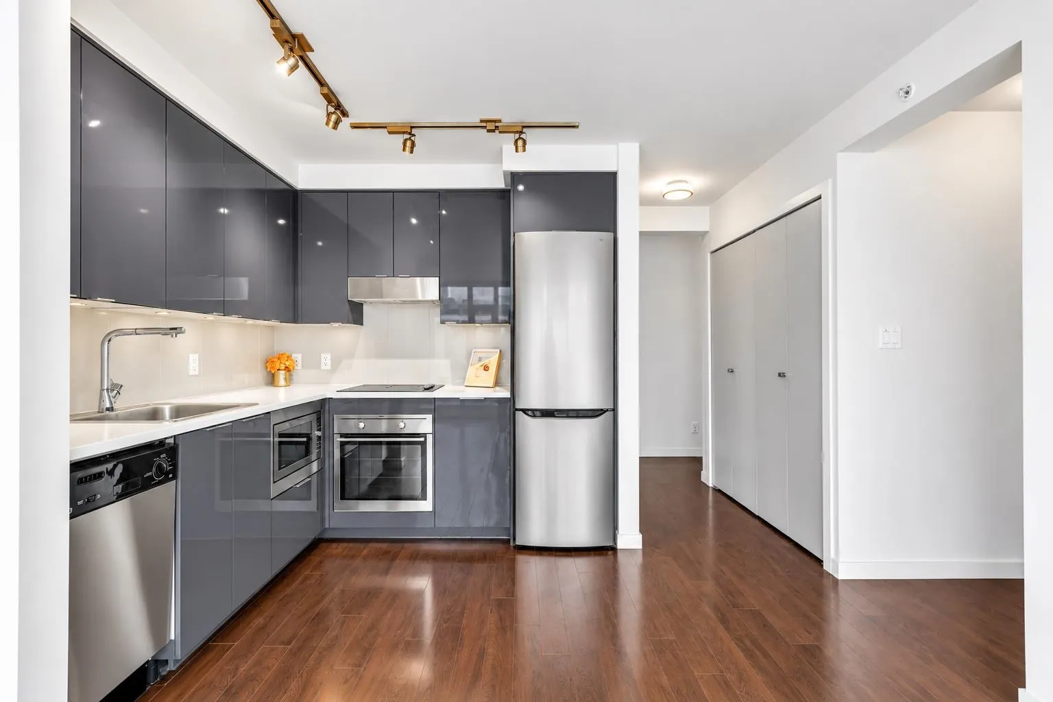 161 W Georgia Street #912