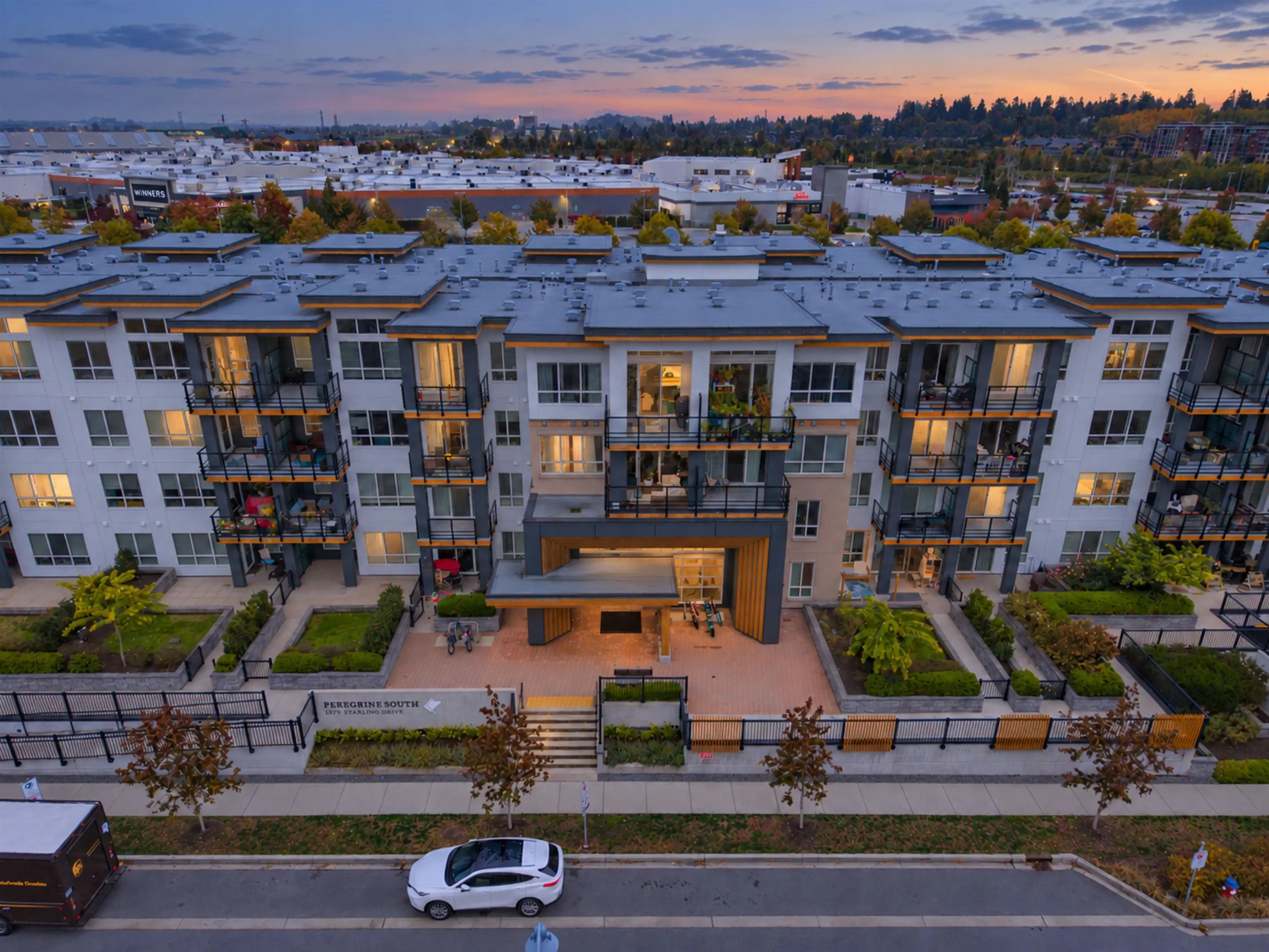 1792 Starling Drive #415