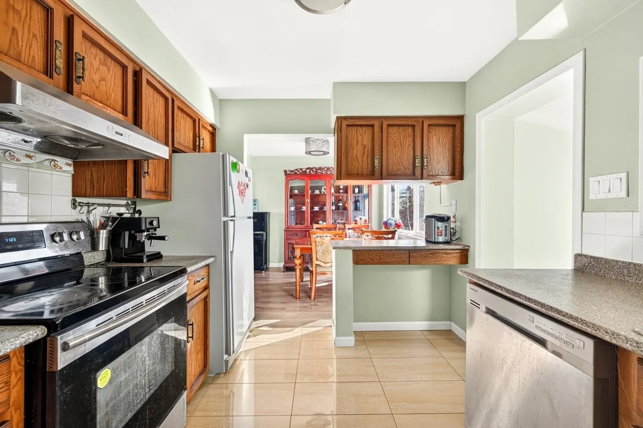 3232 W 16th Avenue