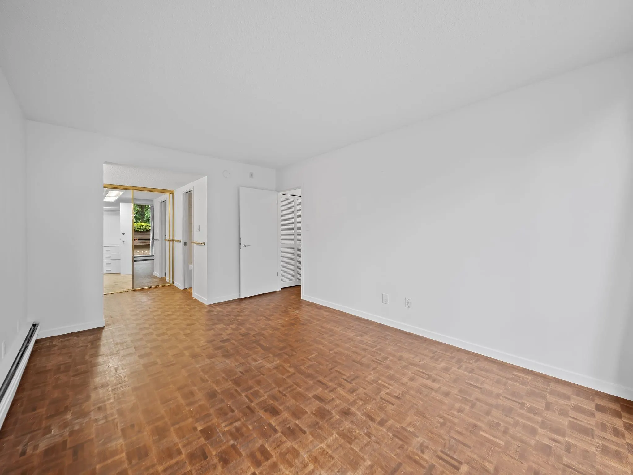 4900 Cartier Street #106