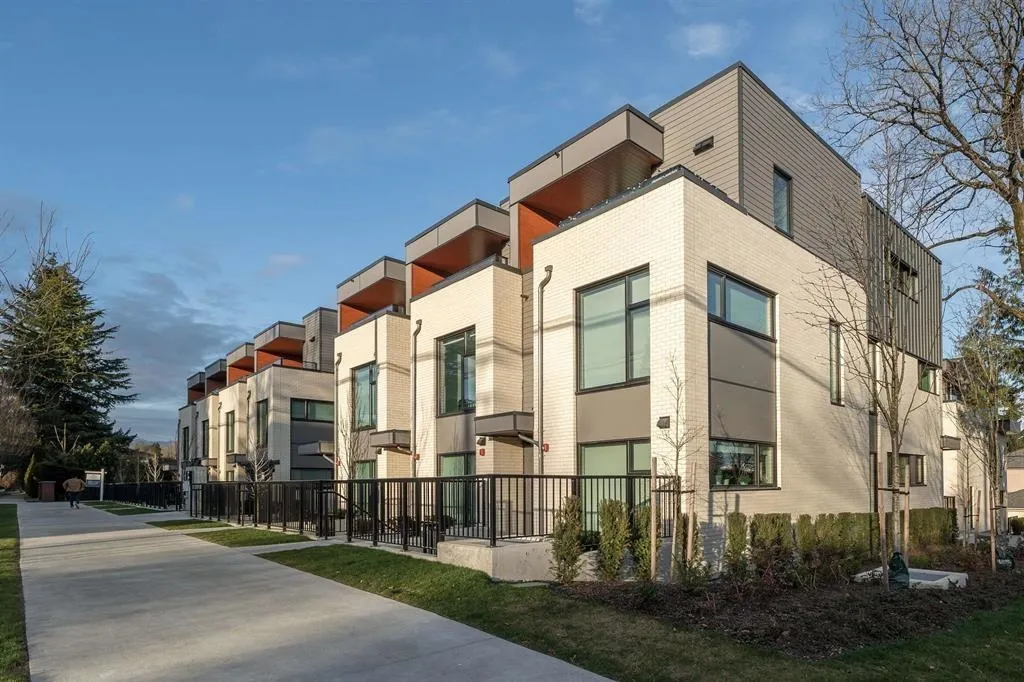 6768 Oak Street #3