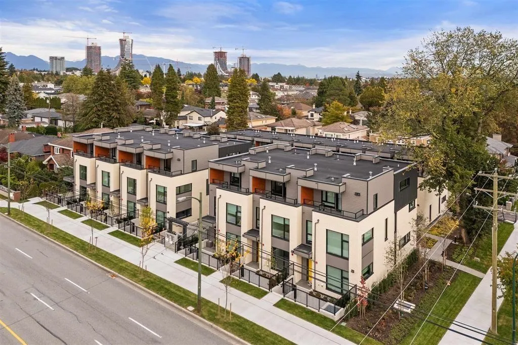 6768 Oak Street #3