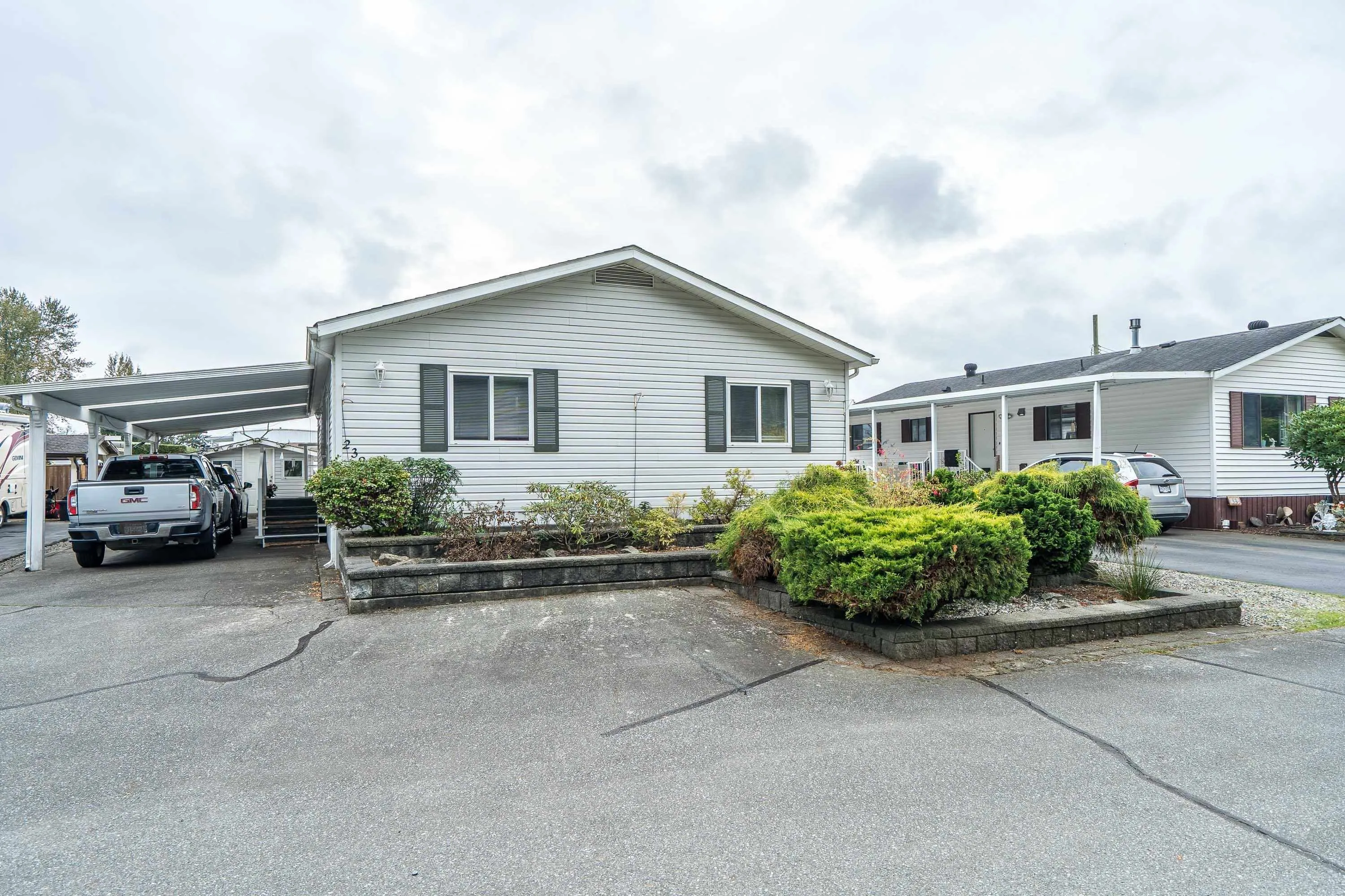 27111 0 Avenue #239