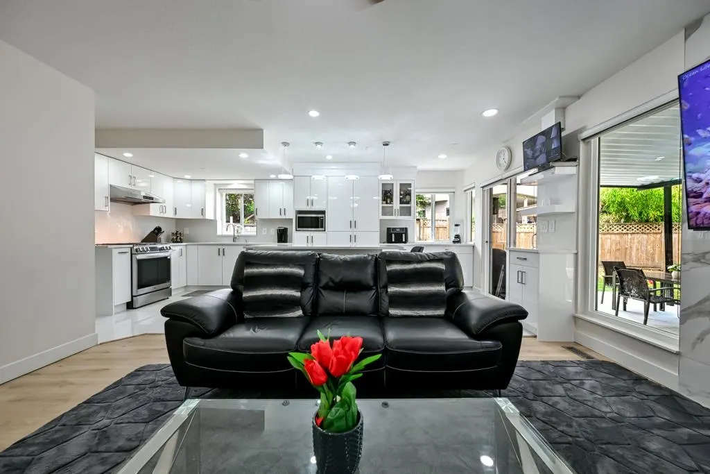 12925 65 Avenue
