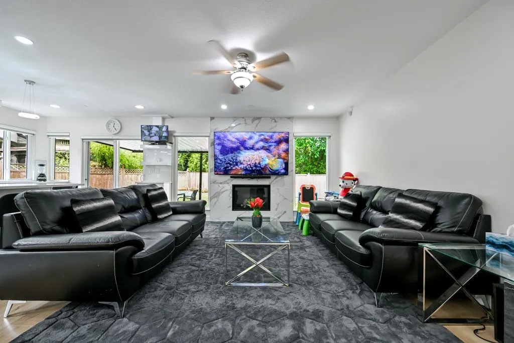 12925 65 Avenue