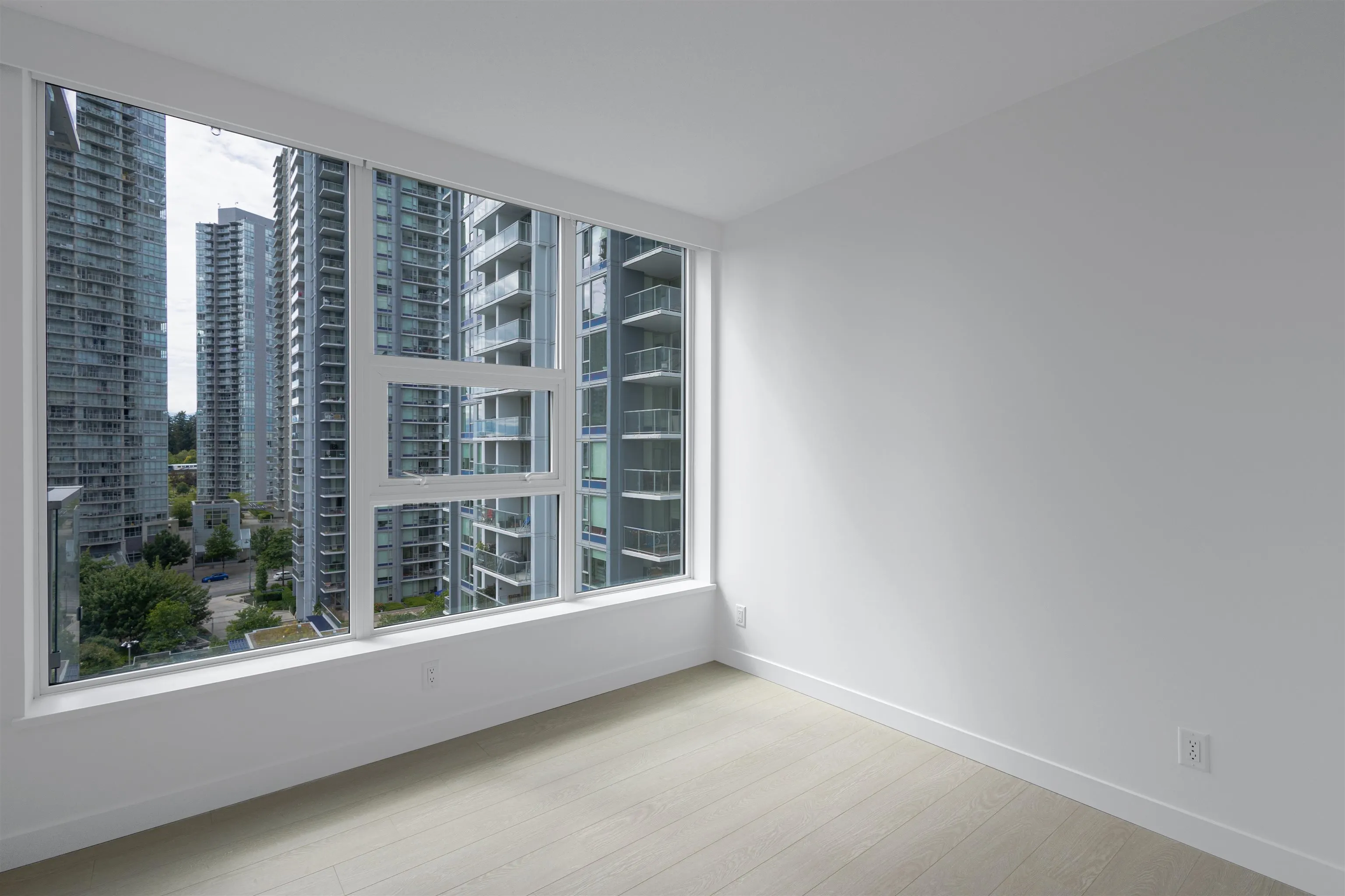 13768 100 Avenue #909