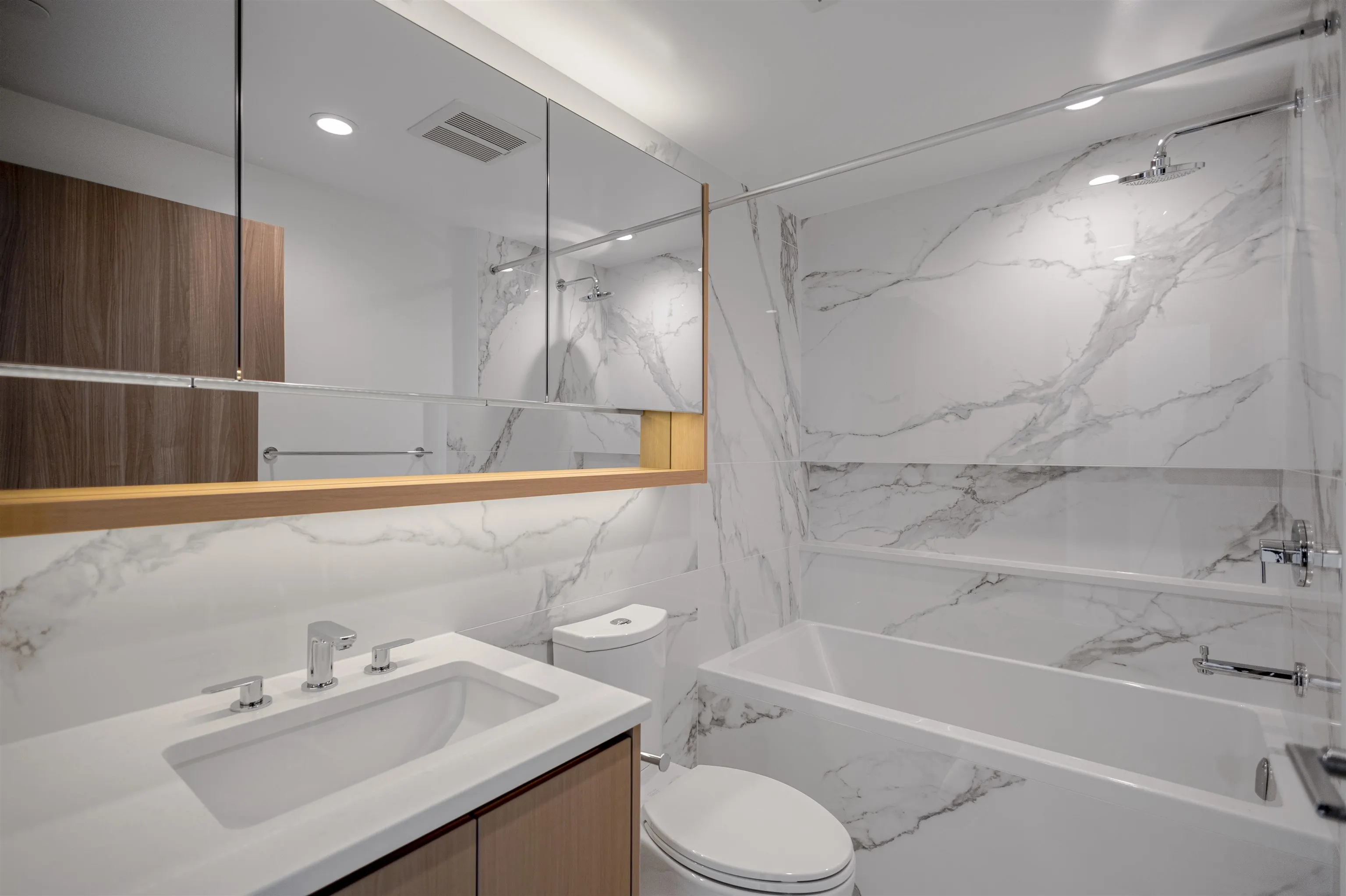 13768 100 Avenue #909