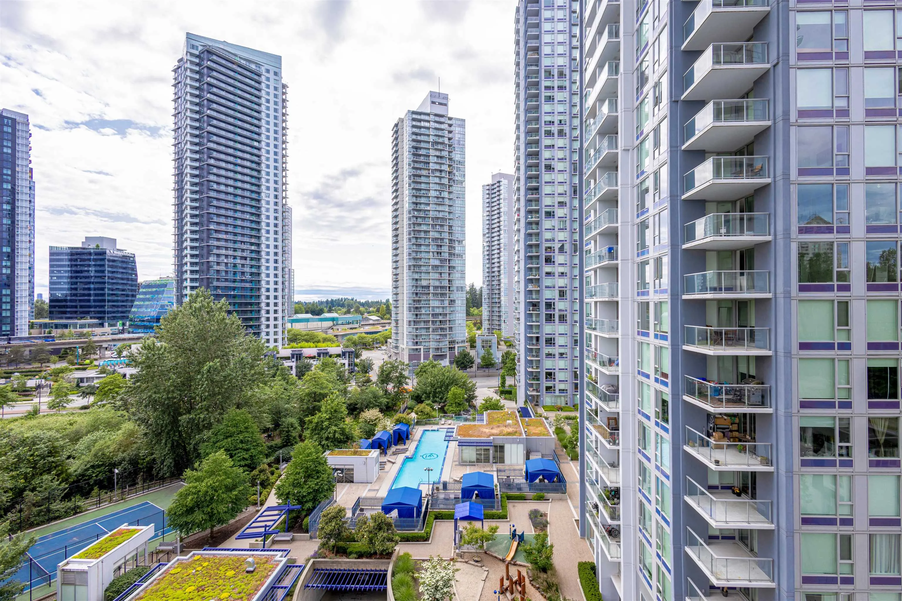 13768 100 Avenue #909