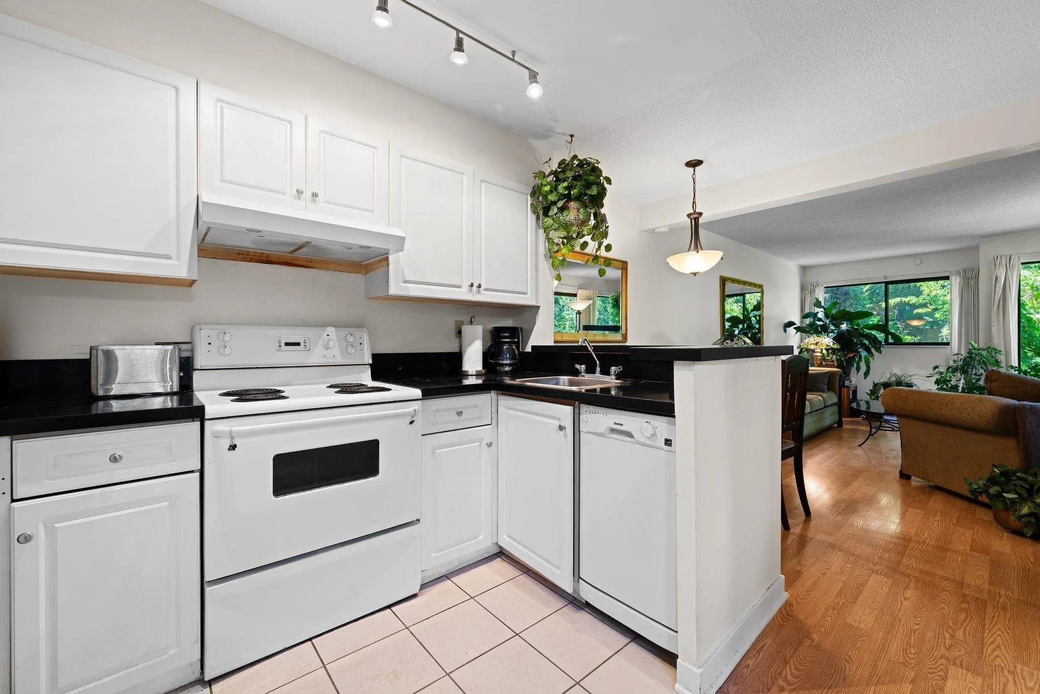 460 W 16th Avenue #31