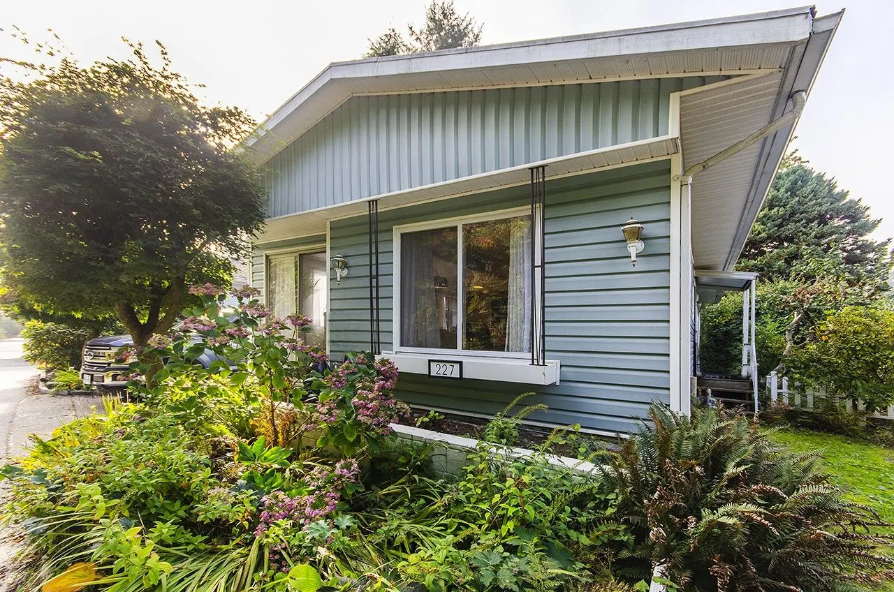 227 Tomahawk Avenue