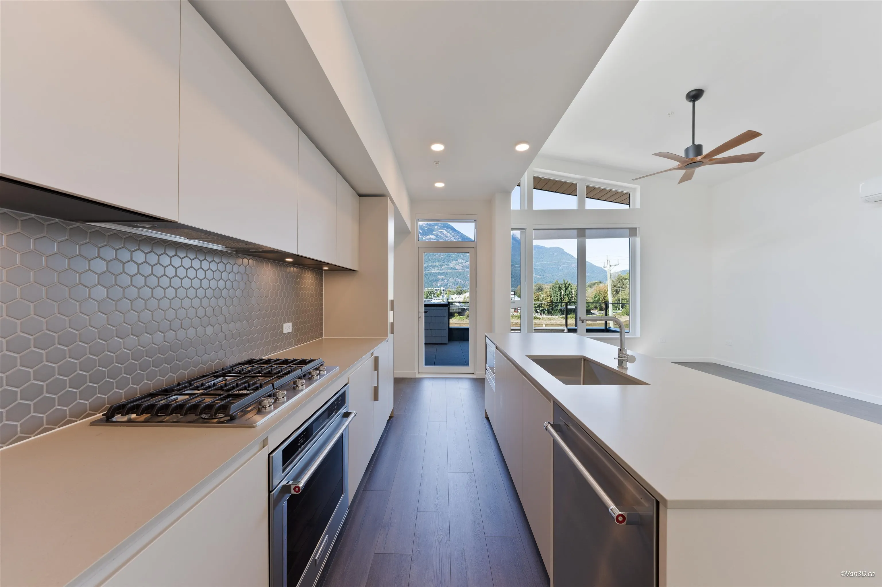 1502 Scott Crescent #208
