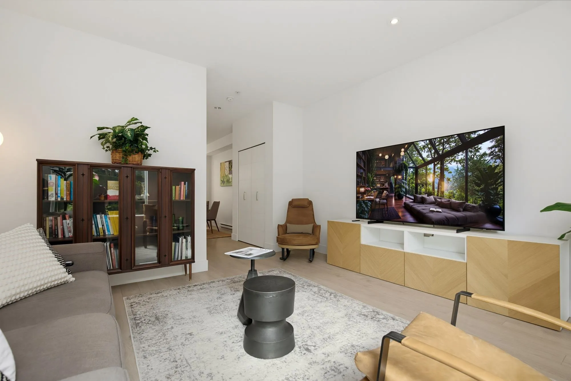 15918 Mountain View Drive #8