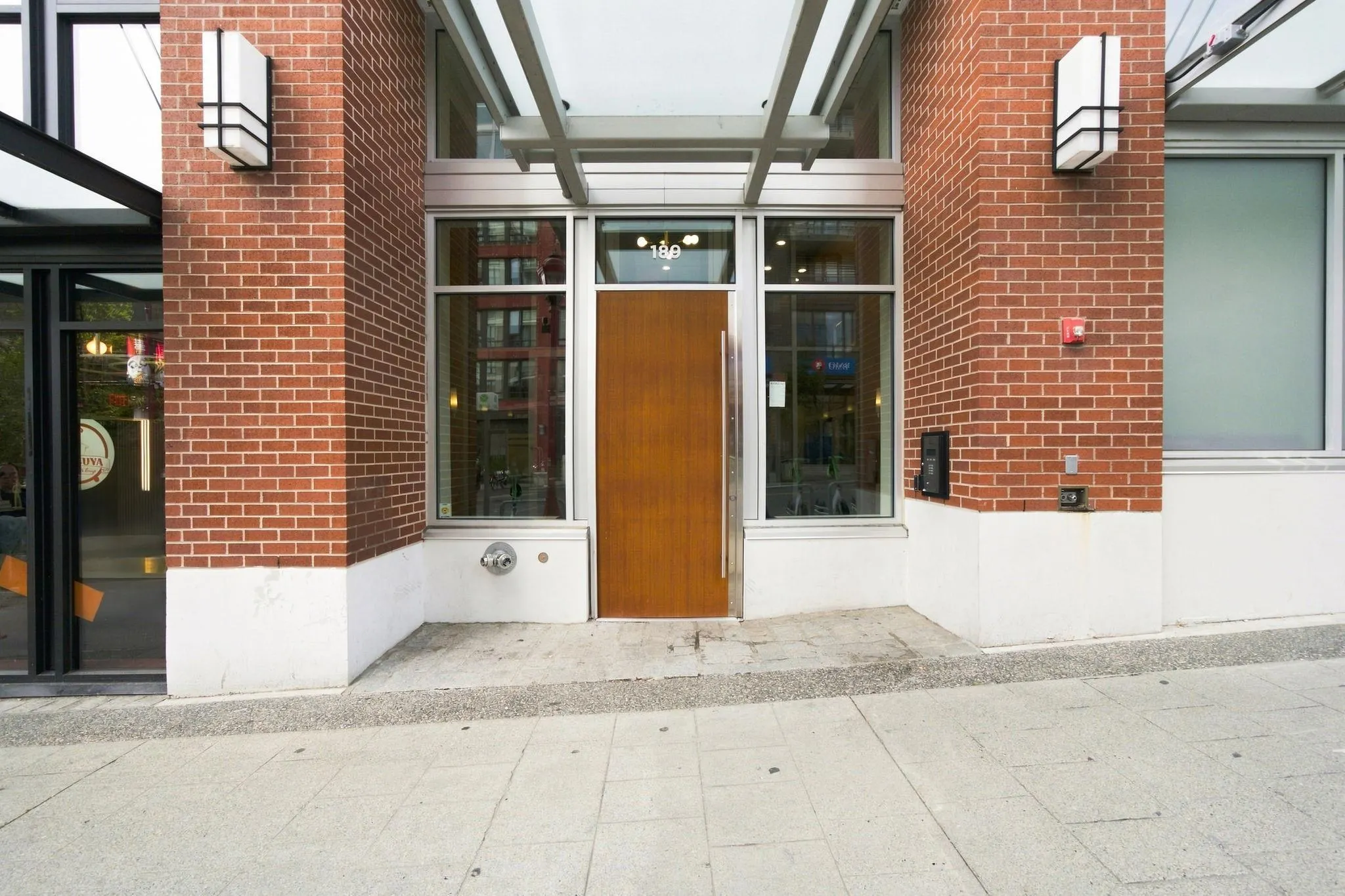 189 Keefer Street #1006
