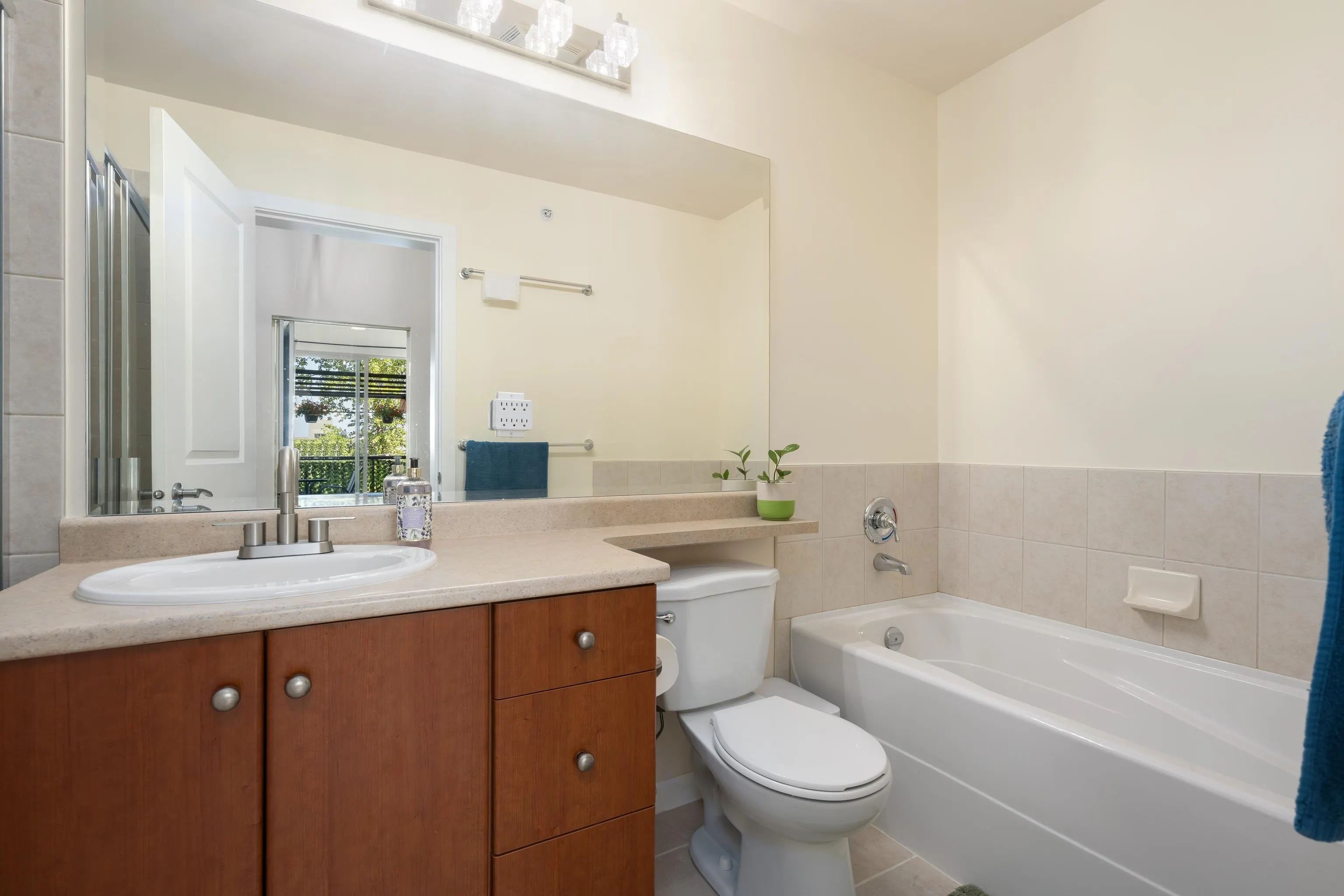 10180 153 Street #418