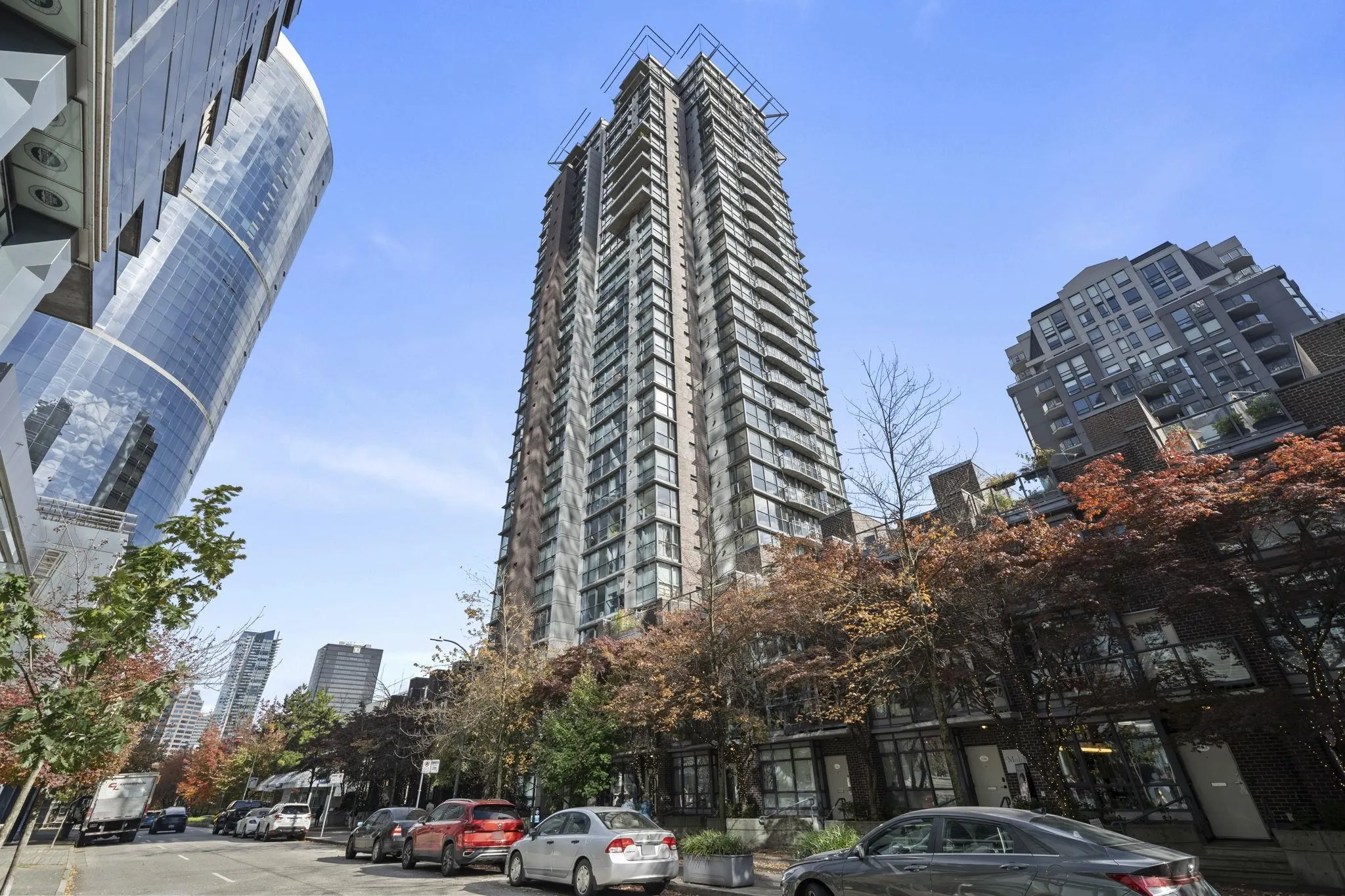 1068 Hornby Street #1807