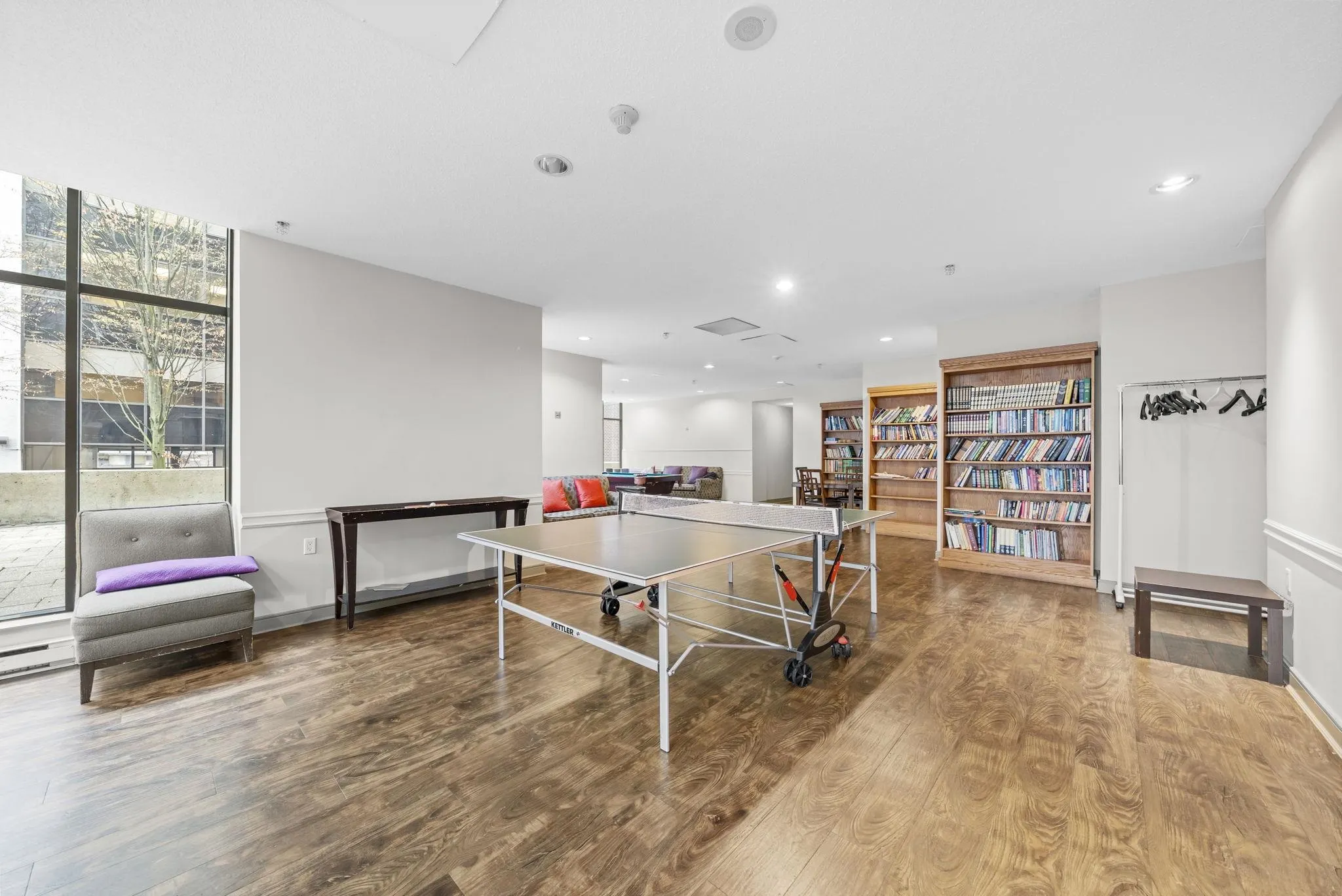 1068 Hornby Street #1807