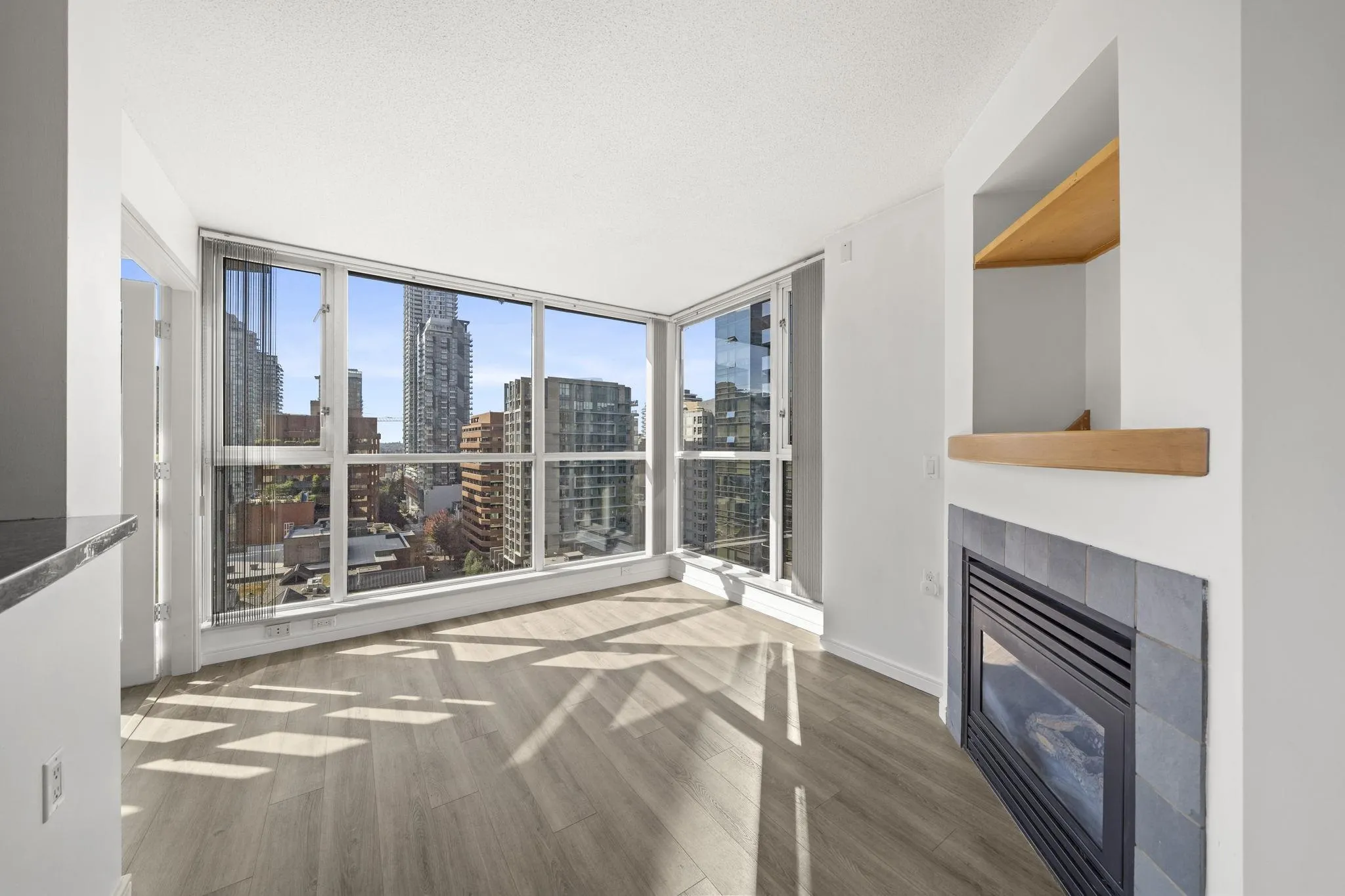 1068 Hornby Street #1807