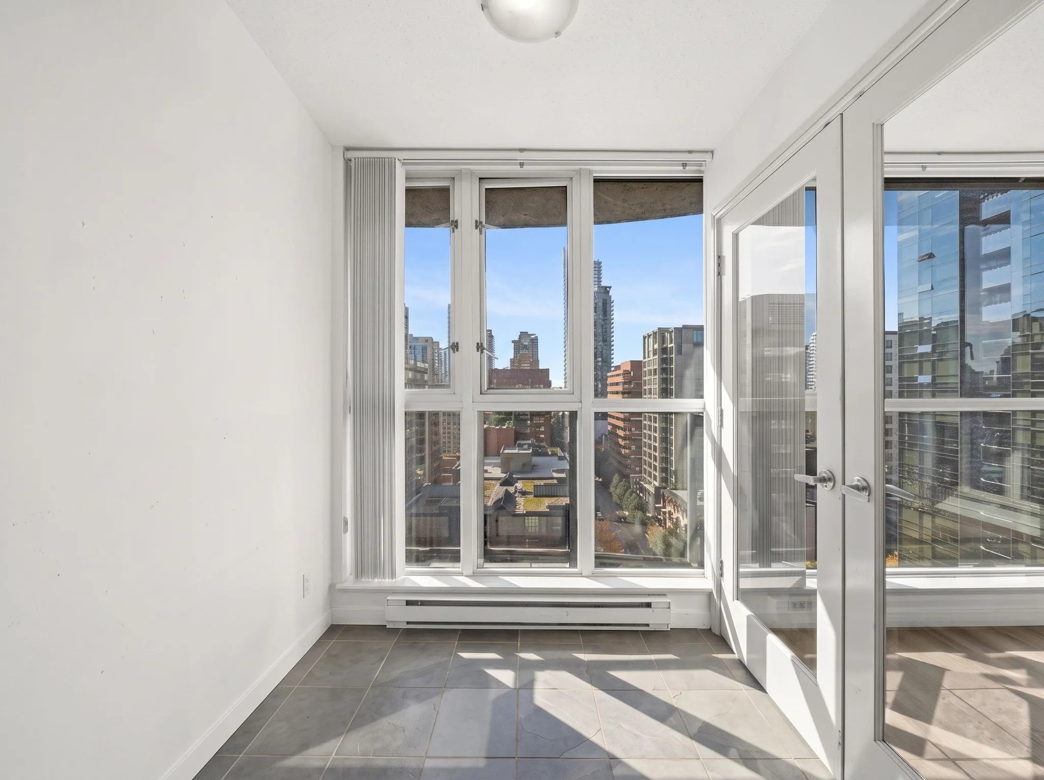 1068 Hornby Street #1807