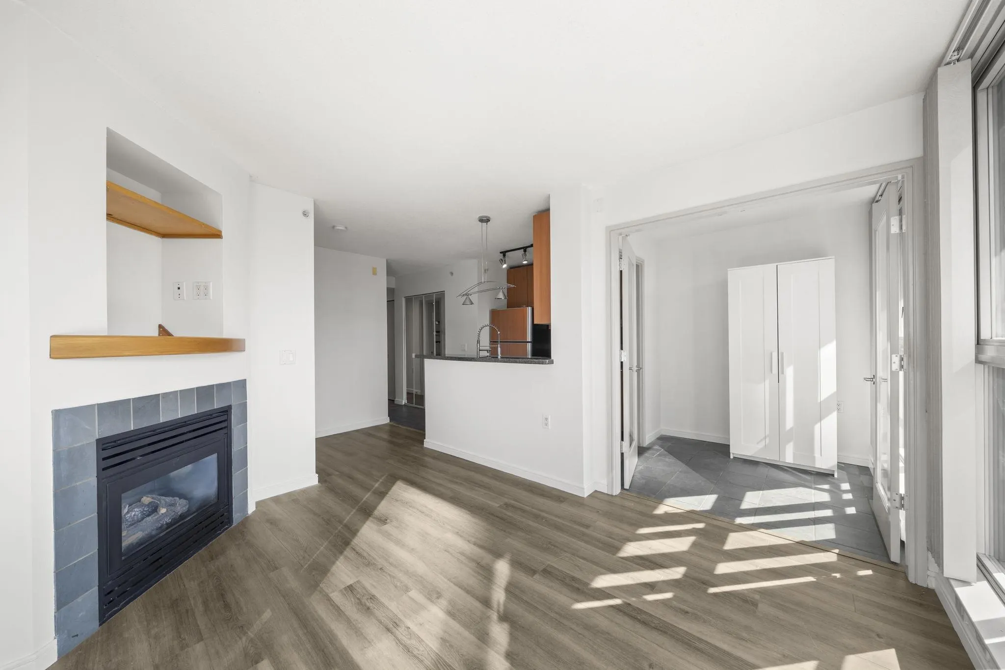 1068 Hornby Street #1807