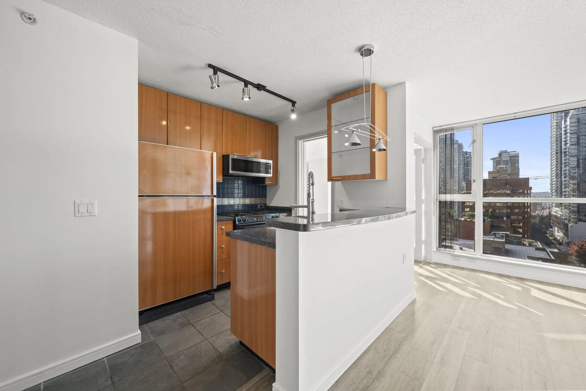 1068 Hornby Street #1807