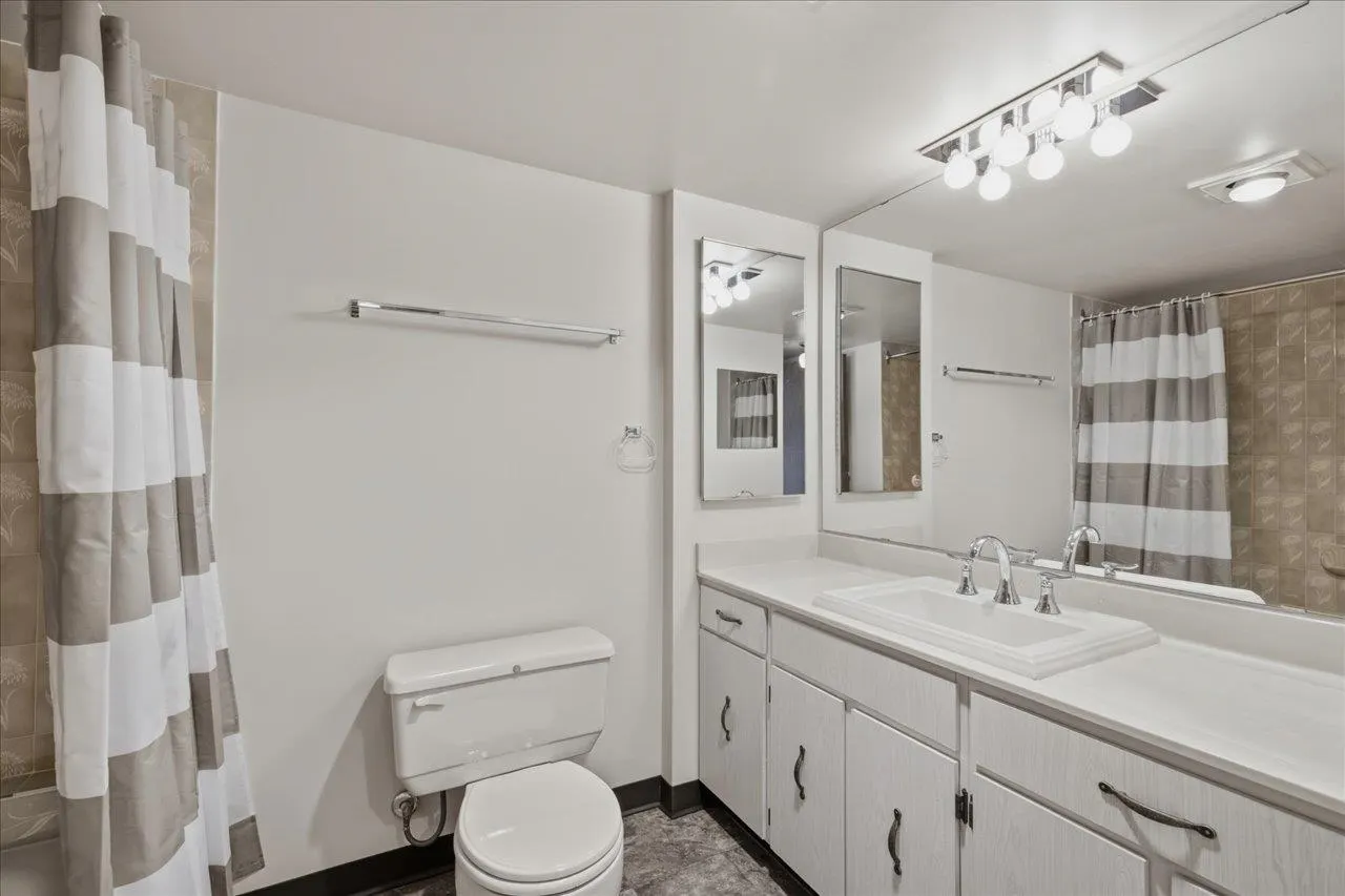 615 Belmont Street #1506
