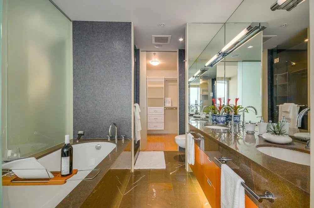 1077 W Cordova Street #3304