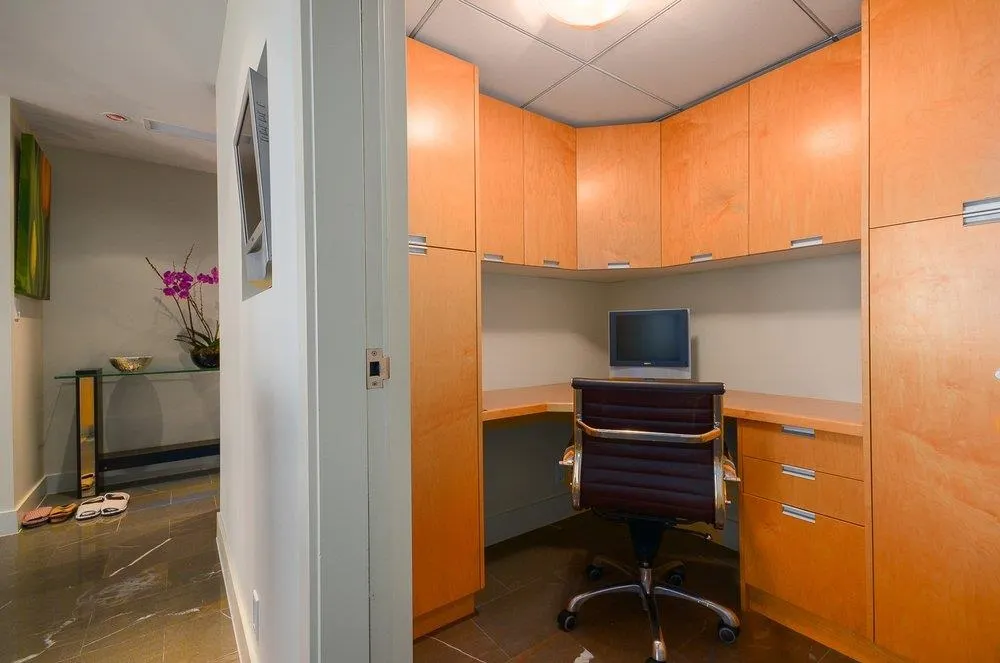 1077 W Cordova Street #3304