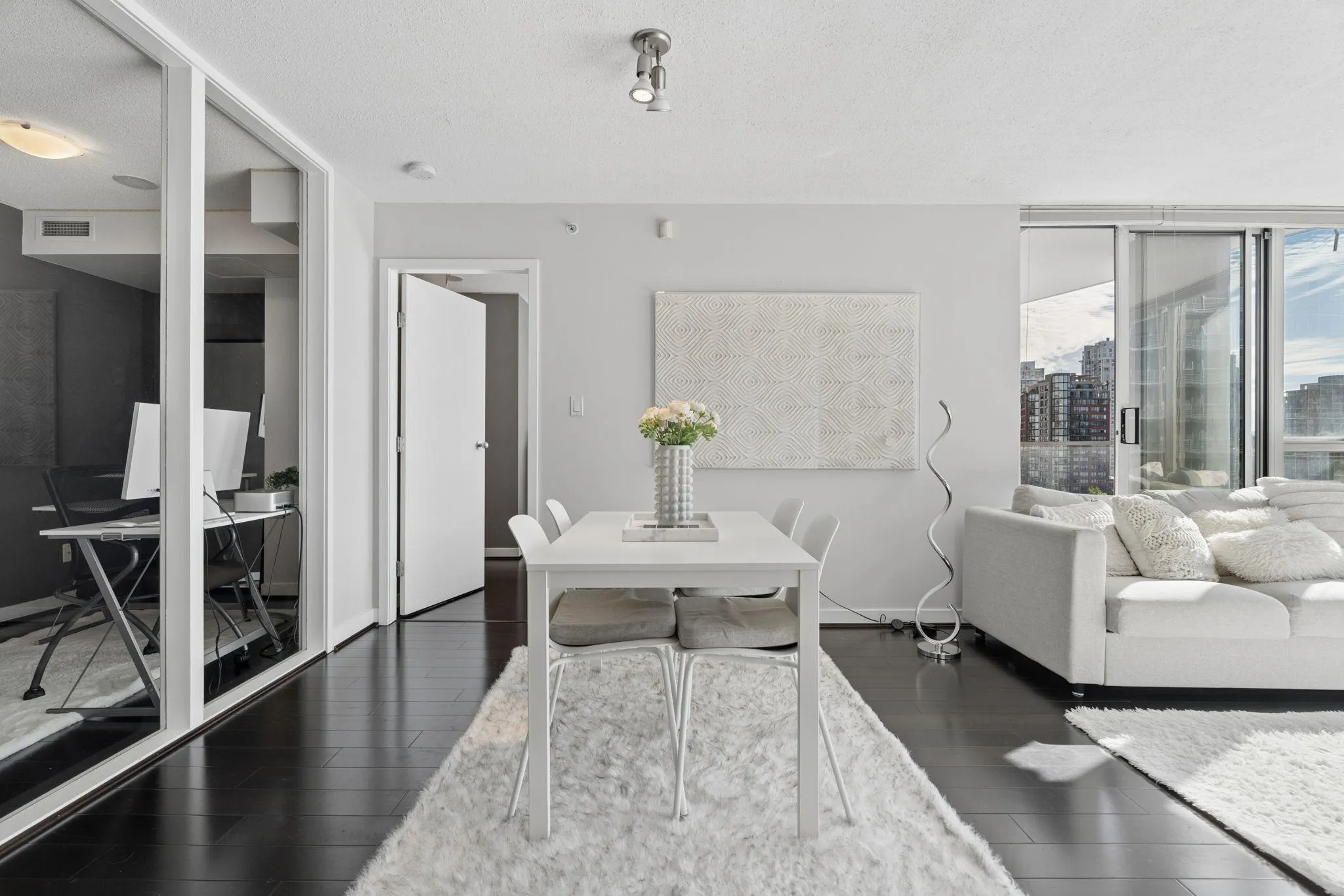 1408 Strathmore Mews #908