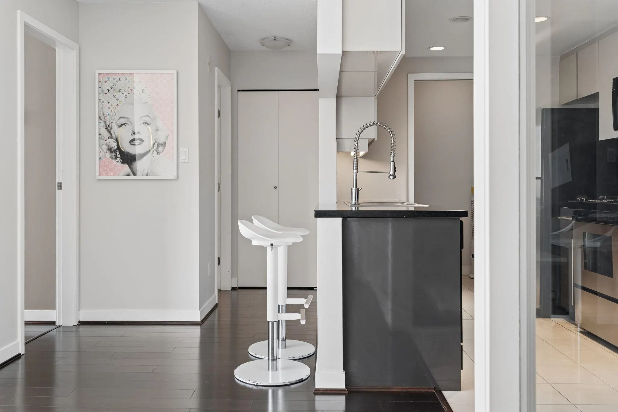 1408 Strathmore Mews #908