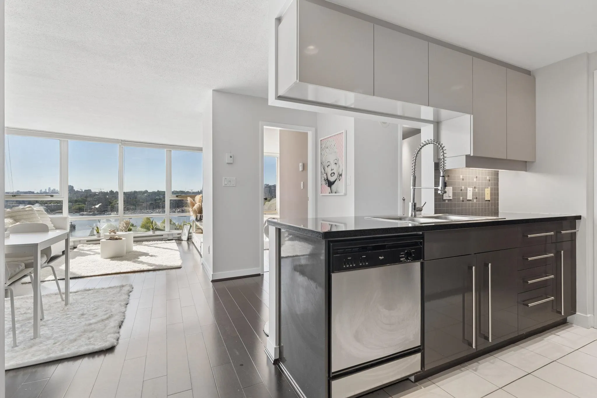 1408 Strathmore Mews #908
