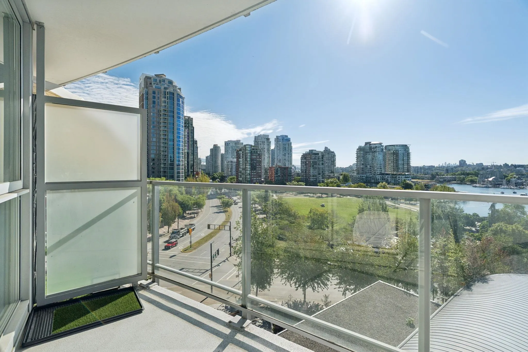 1408 Strathmore Mews #908