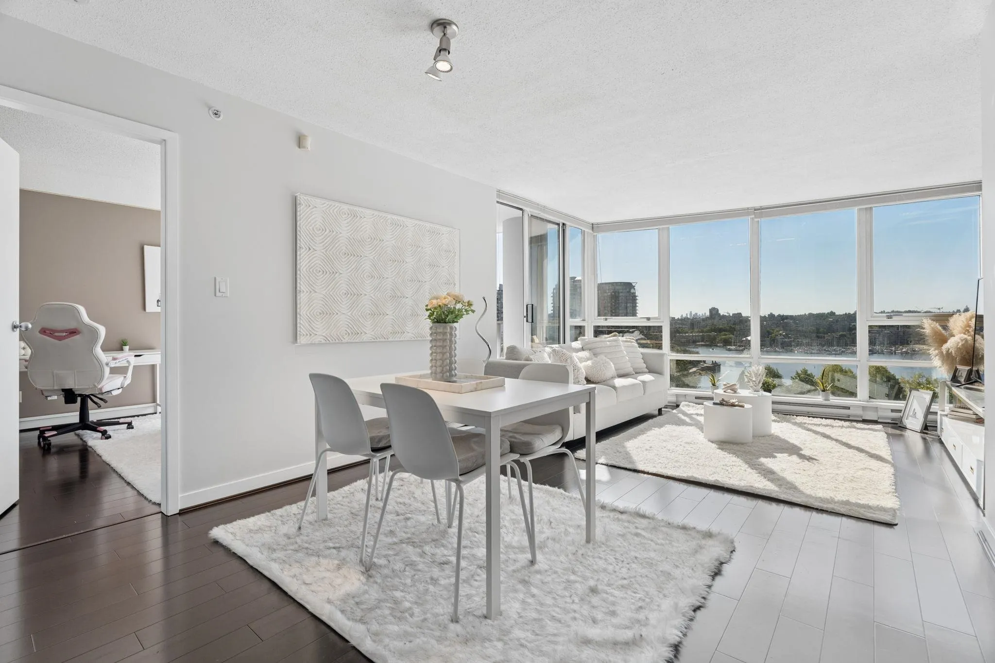 1408 Strathmore Mews #908
