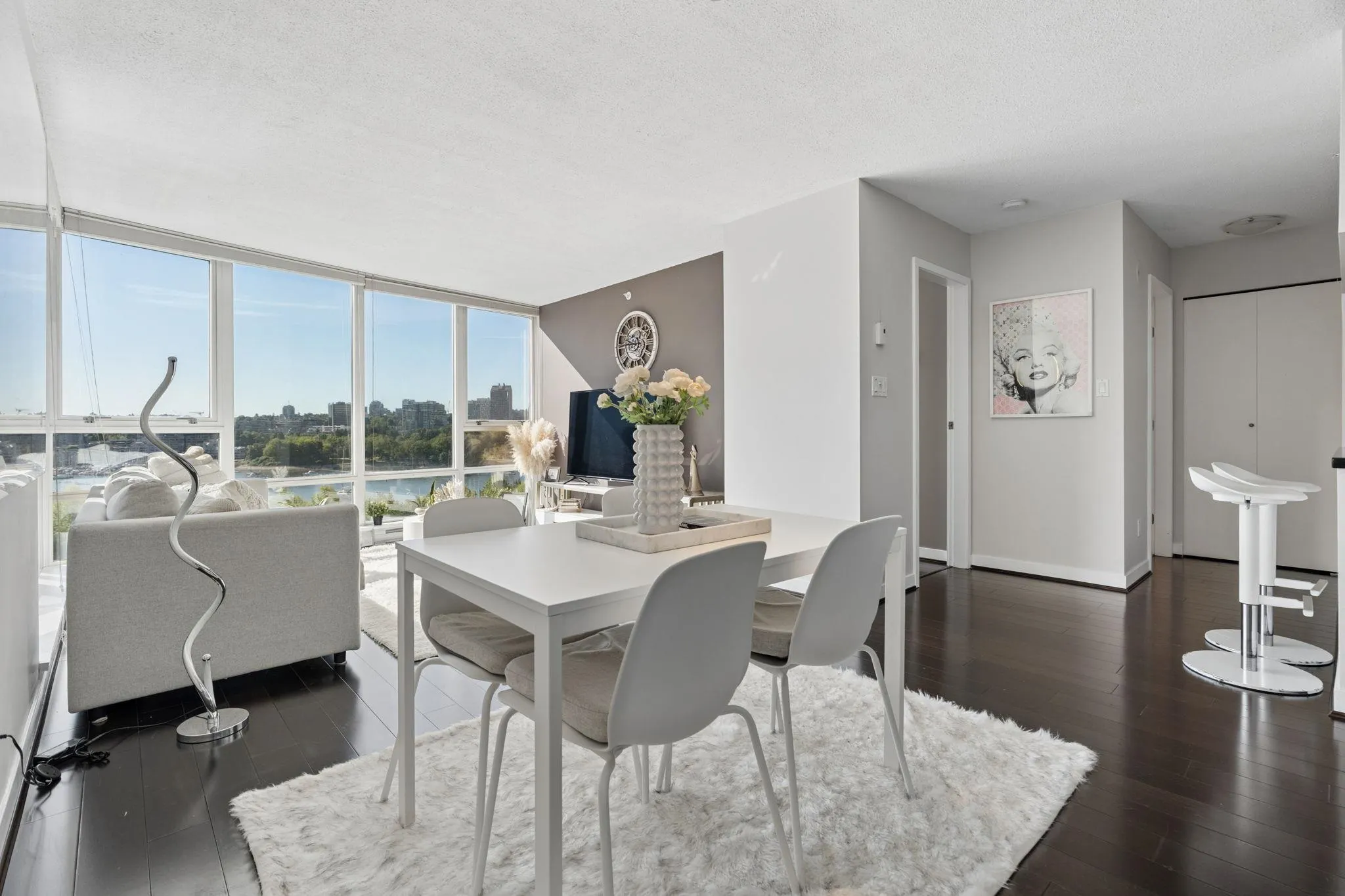 1408 Strathmore Mews #908