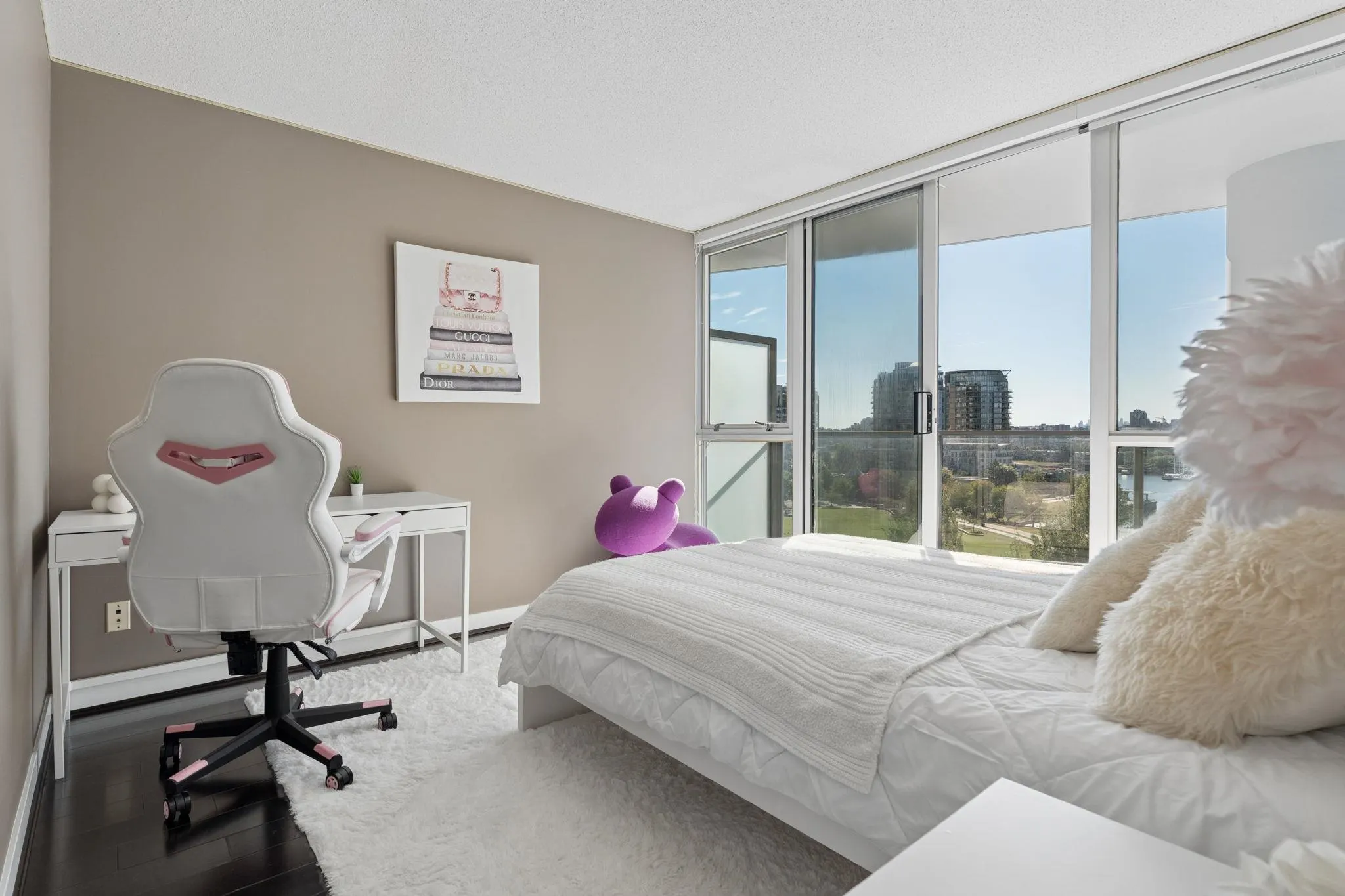 1408 Strathmore Mews #908