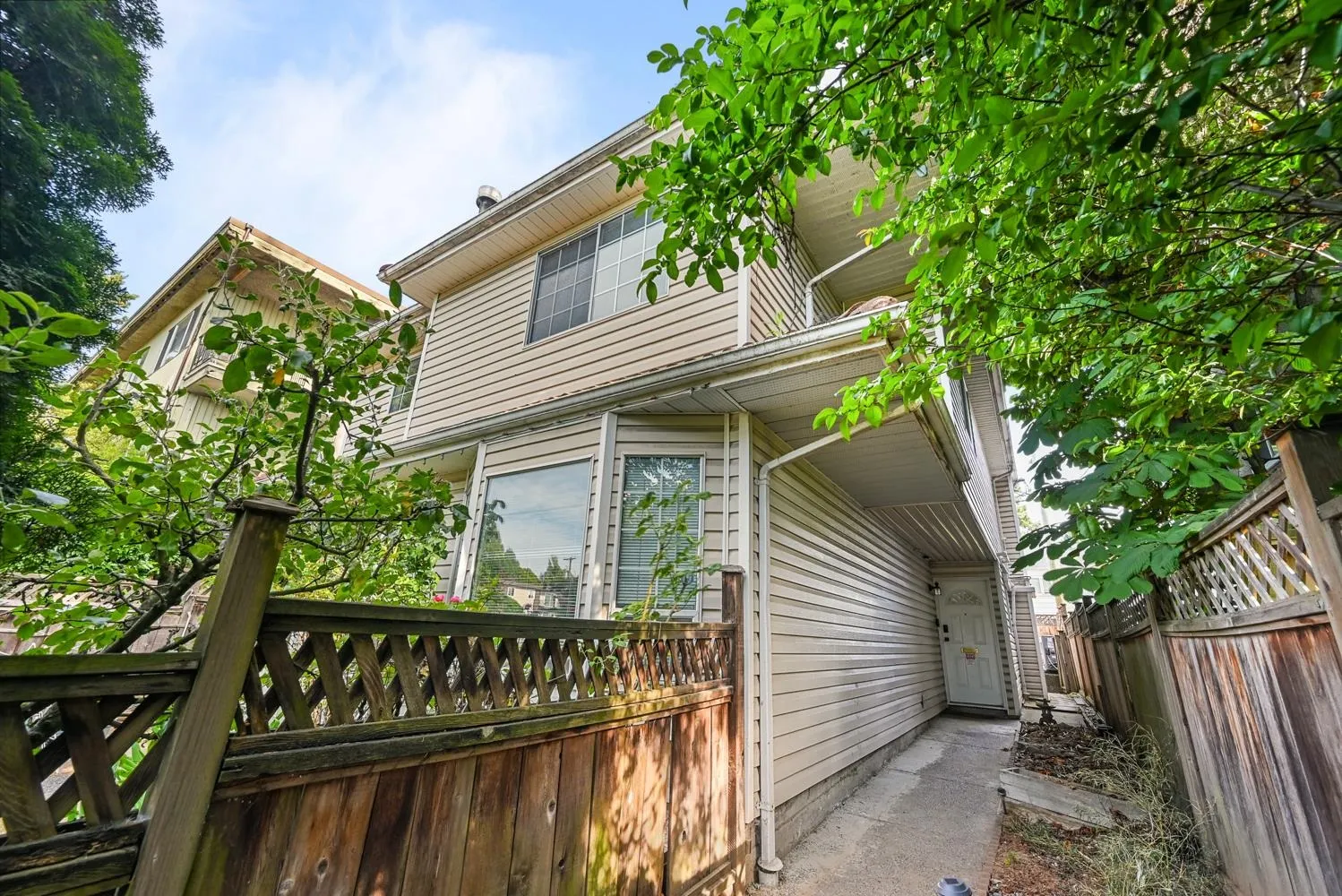 819 W 70th Avenue