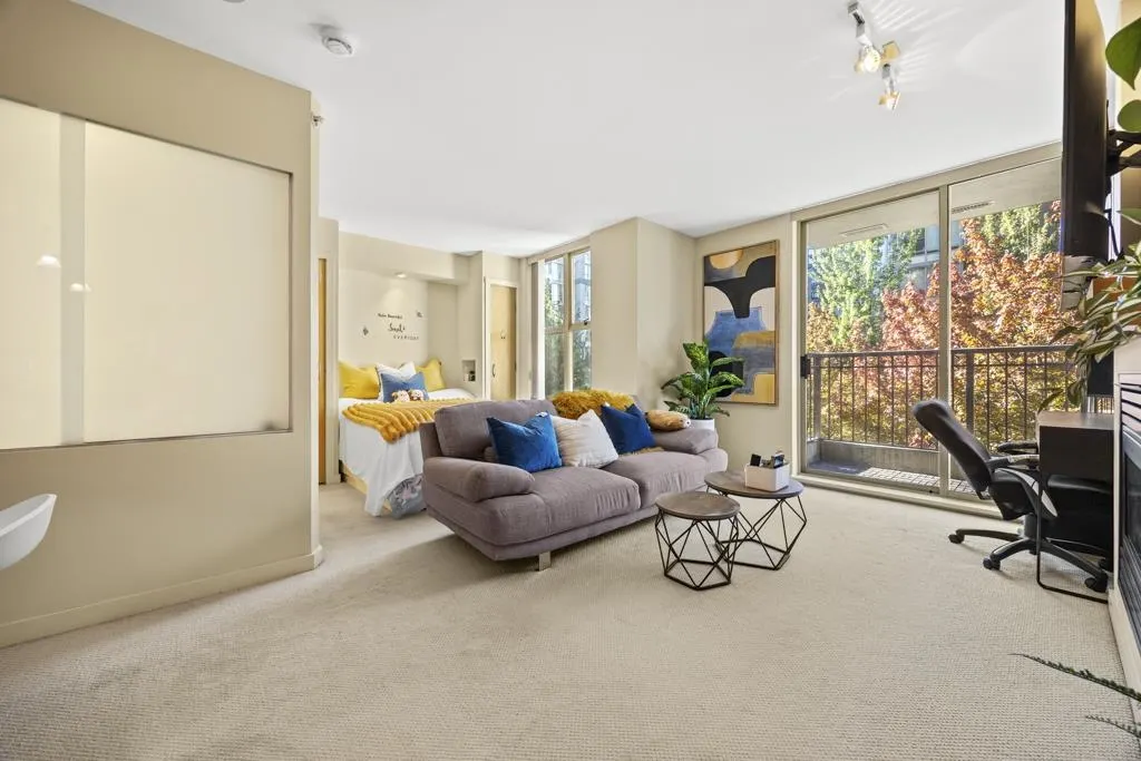 989 Richards Street #408