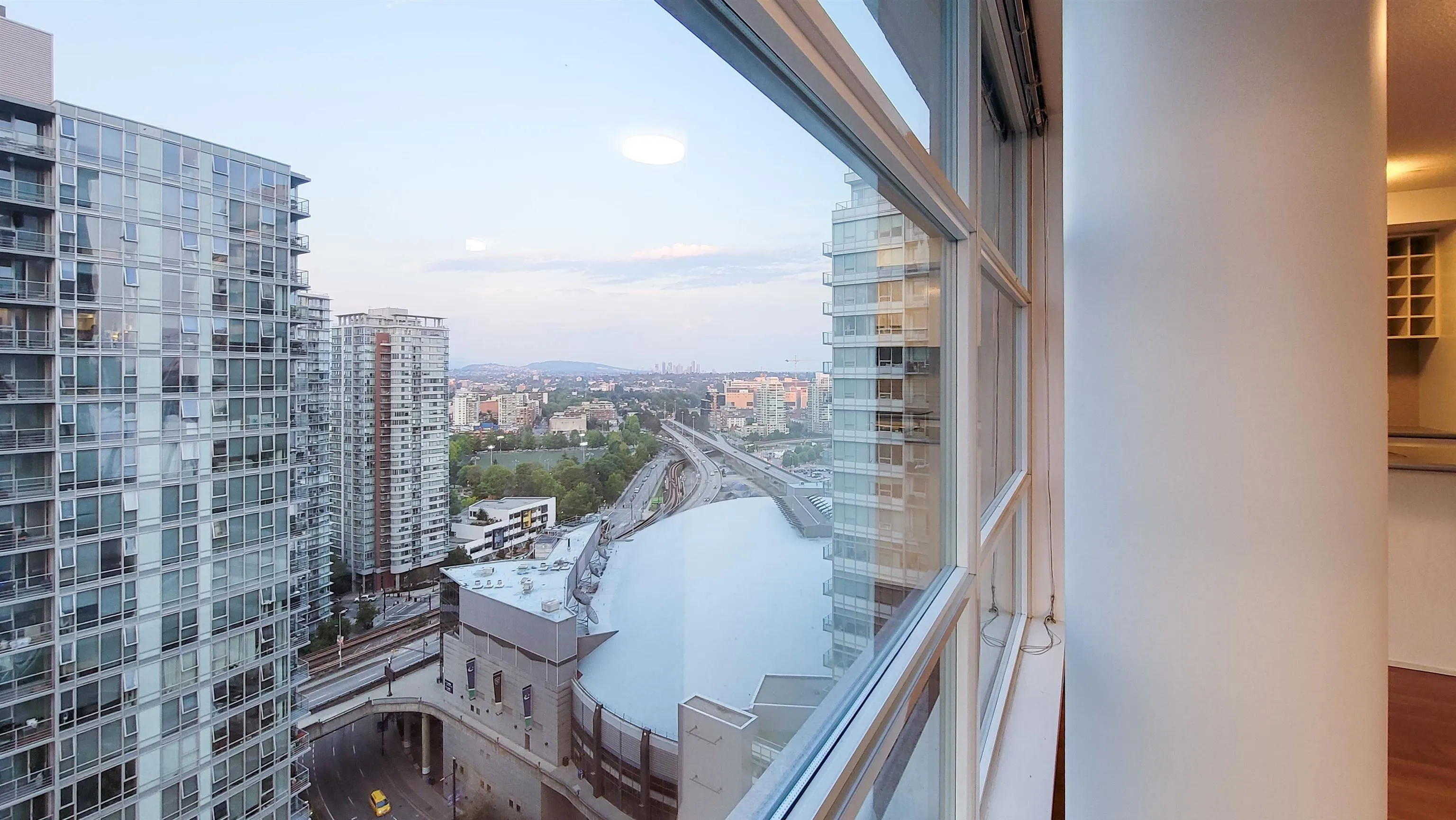 111 W Georgia Street #2006