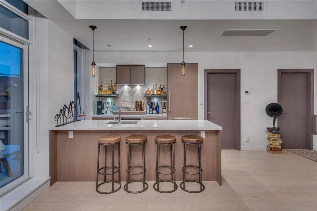 68 Smithe Street #PH2015