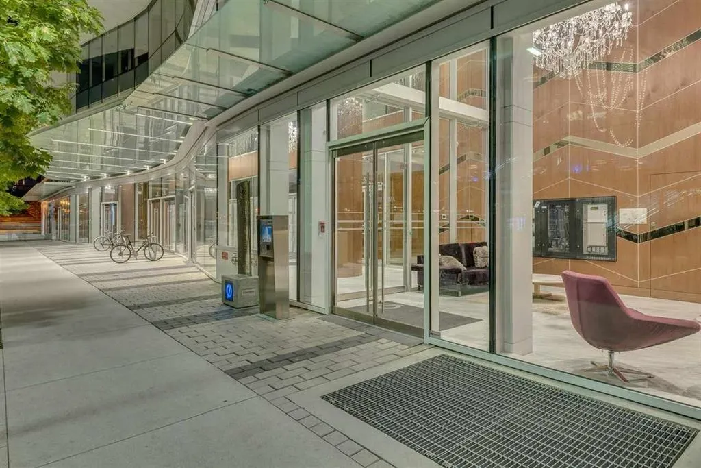 68 Smithe Street #PH2015