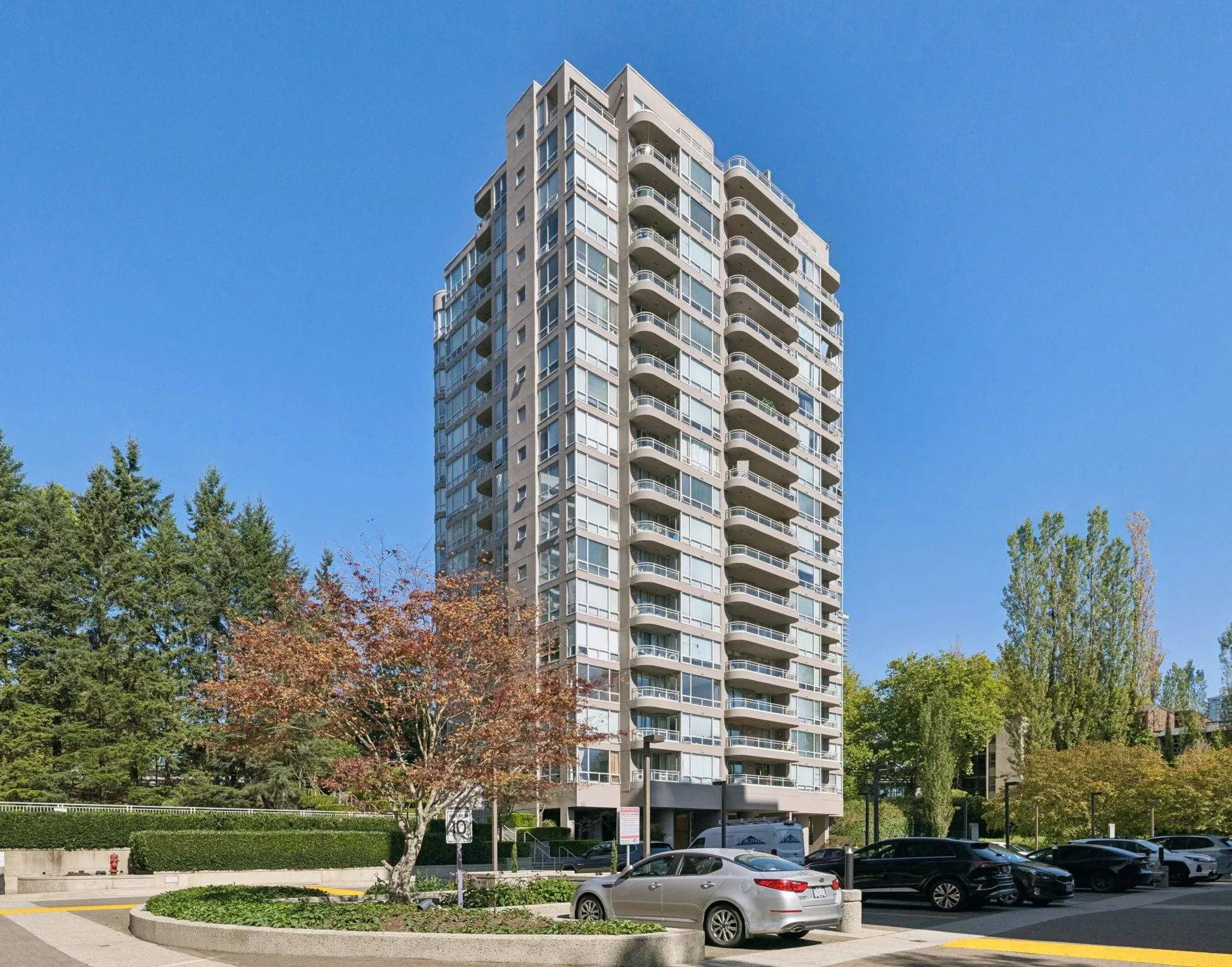 9633 Manchester Drive #1606