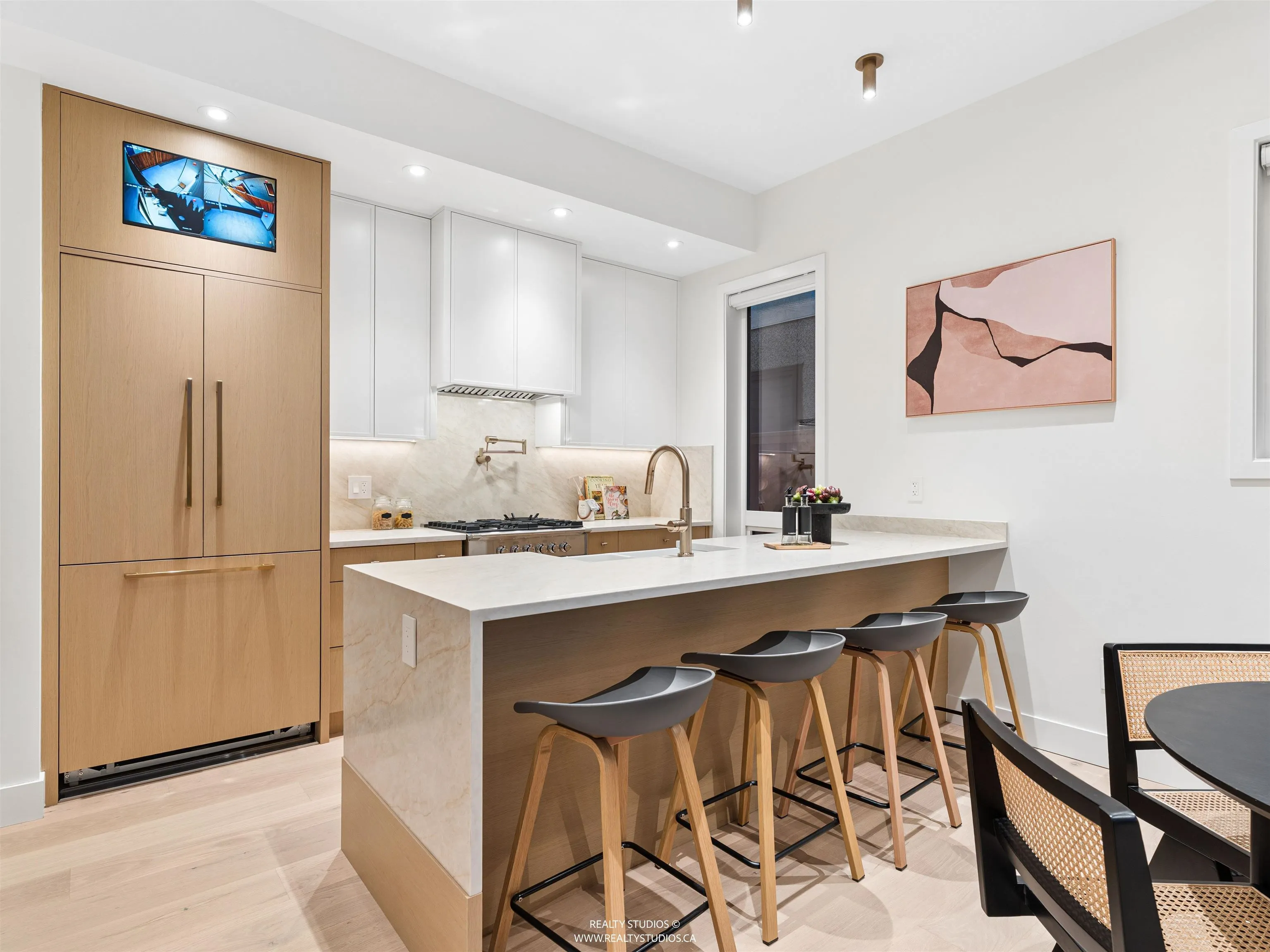 2541 E 2nd Avenue #2