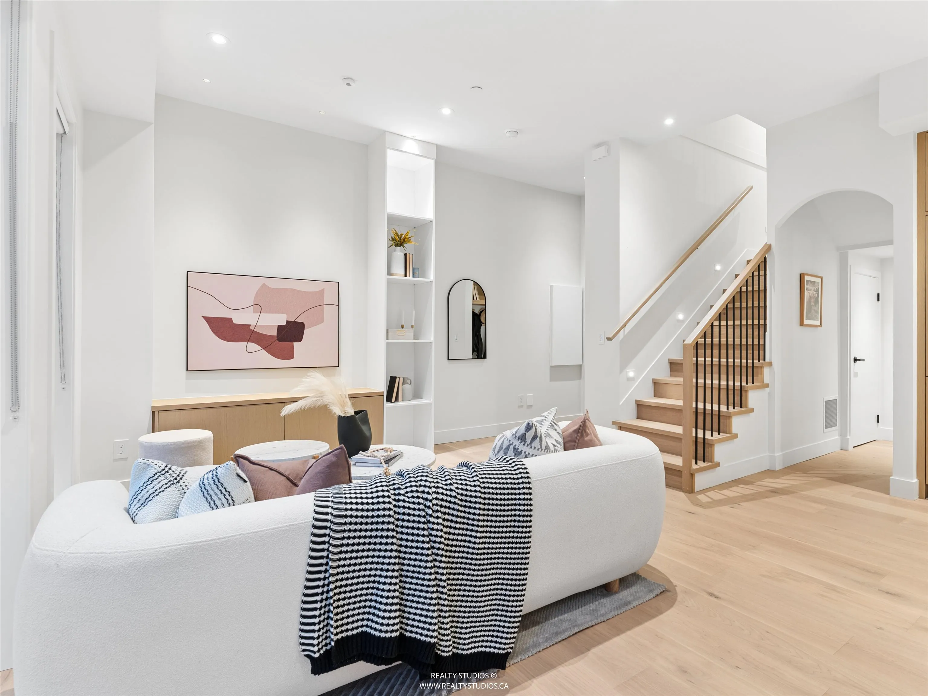 2541 E 2nd Avenue #2