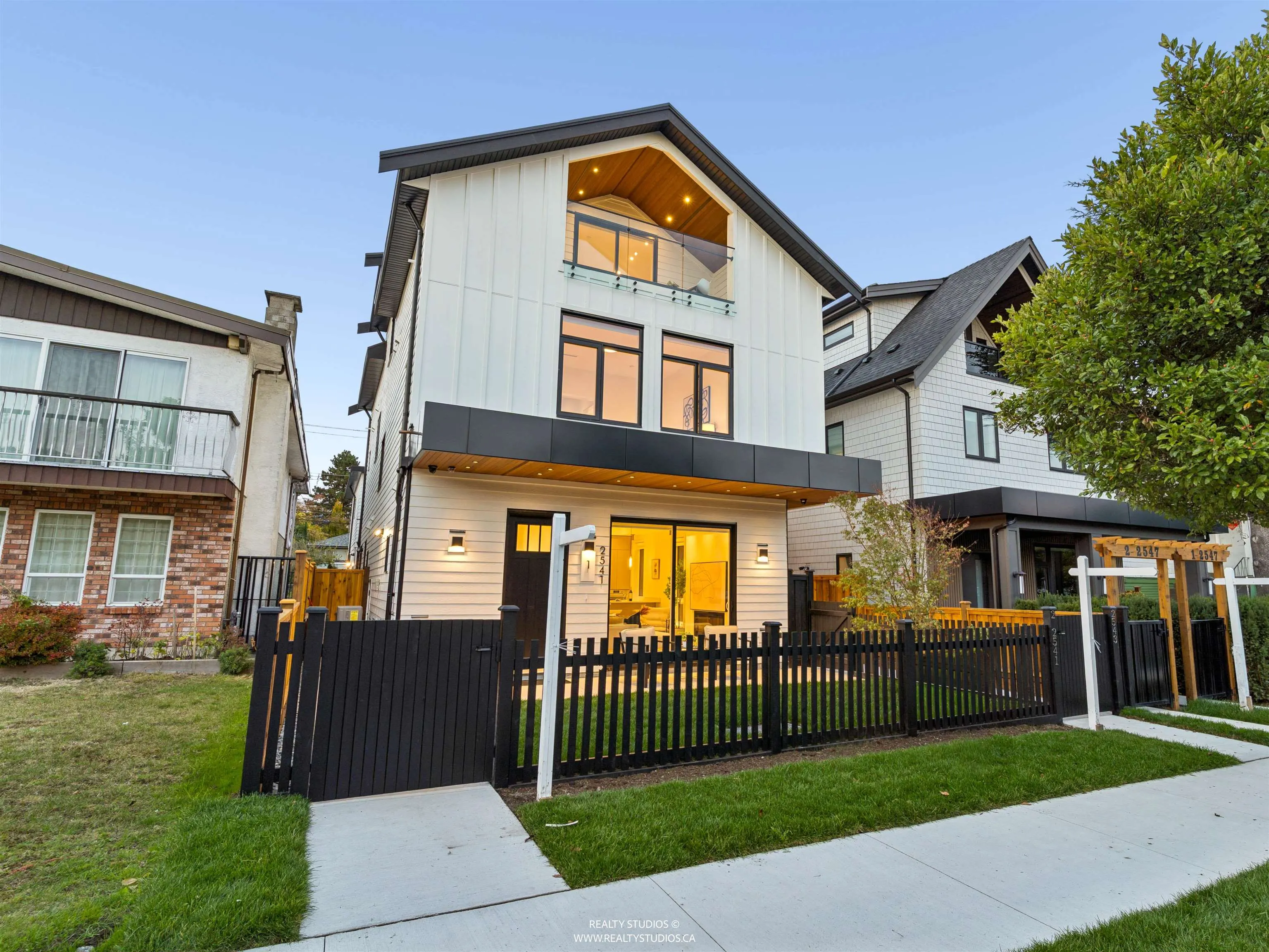 2541 E 2nd Avenue #2