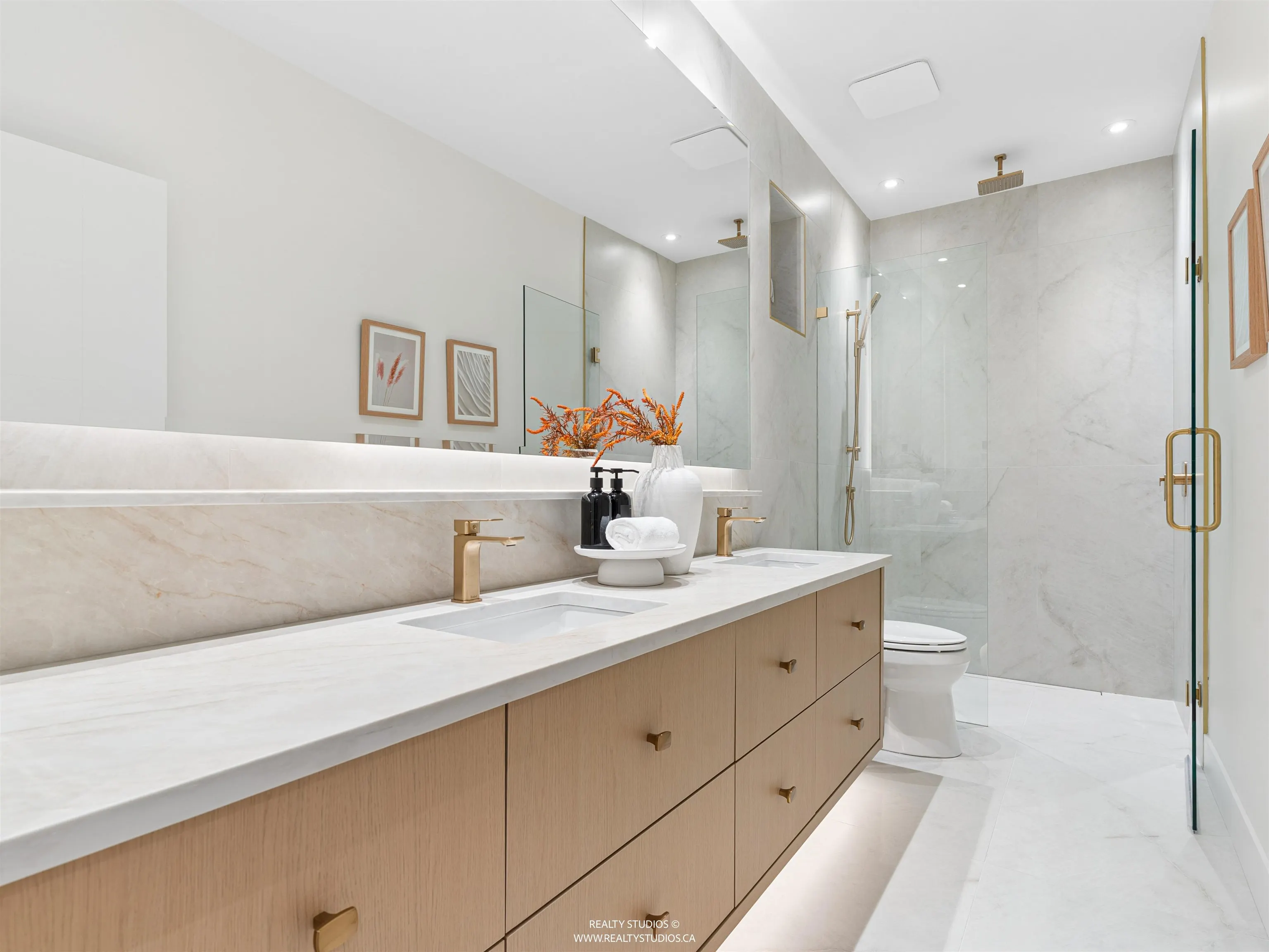 2541 E 2nd Avenue #2