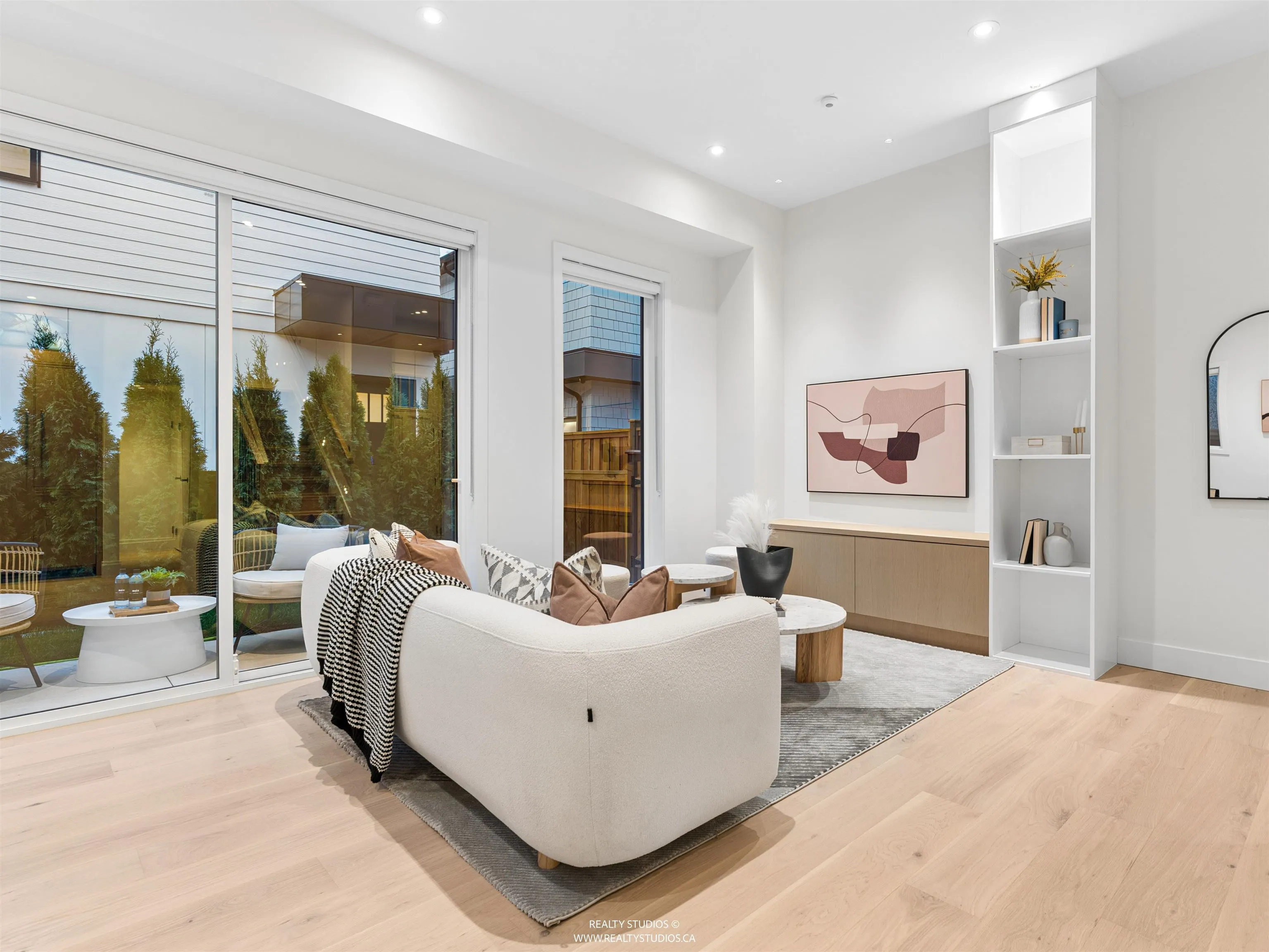 2541 E 2nd Avenue #2