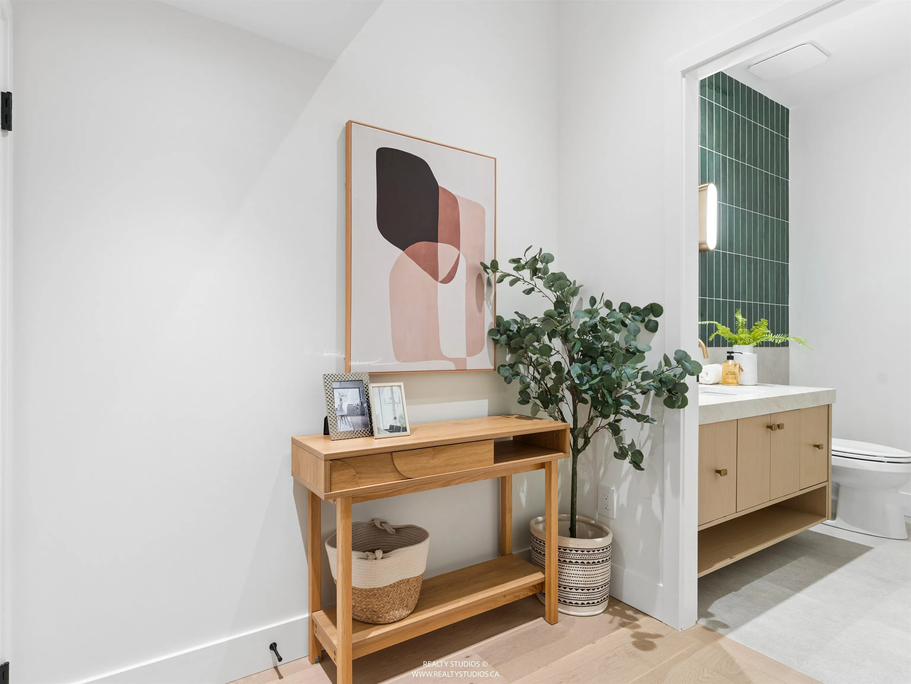 2541 E 2nd Avenue #2