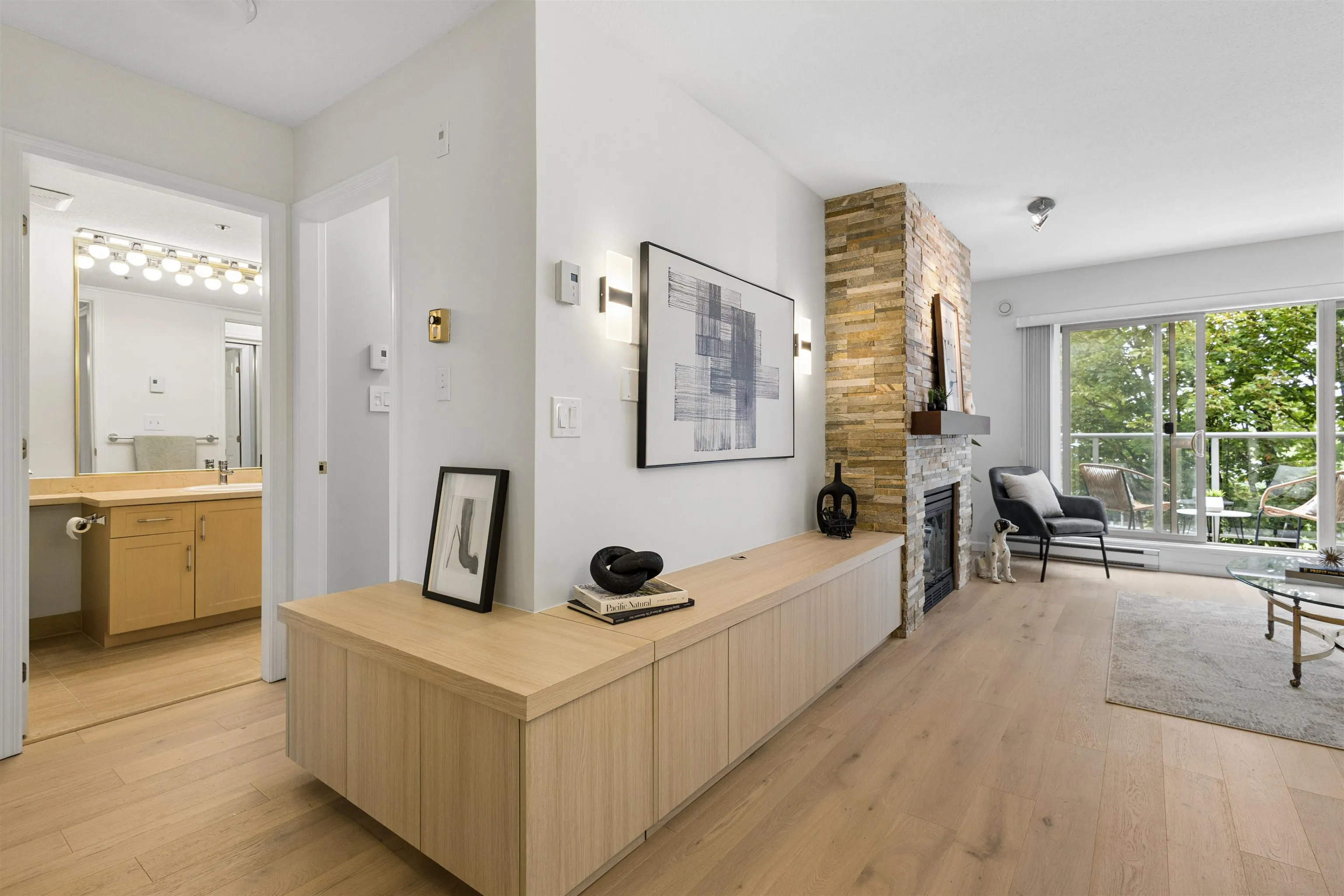 980 W 21st Avenue #305