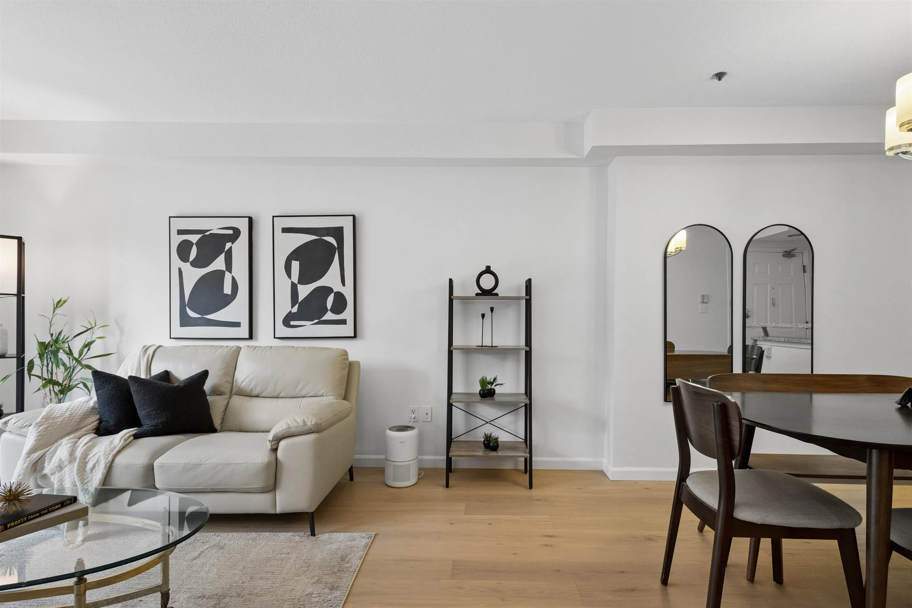 980 W 21st Avenue #305