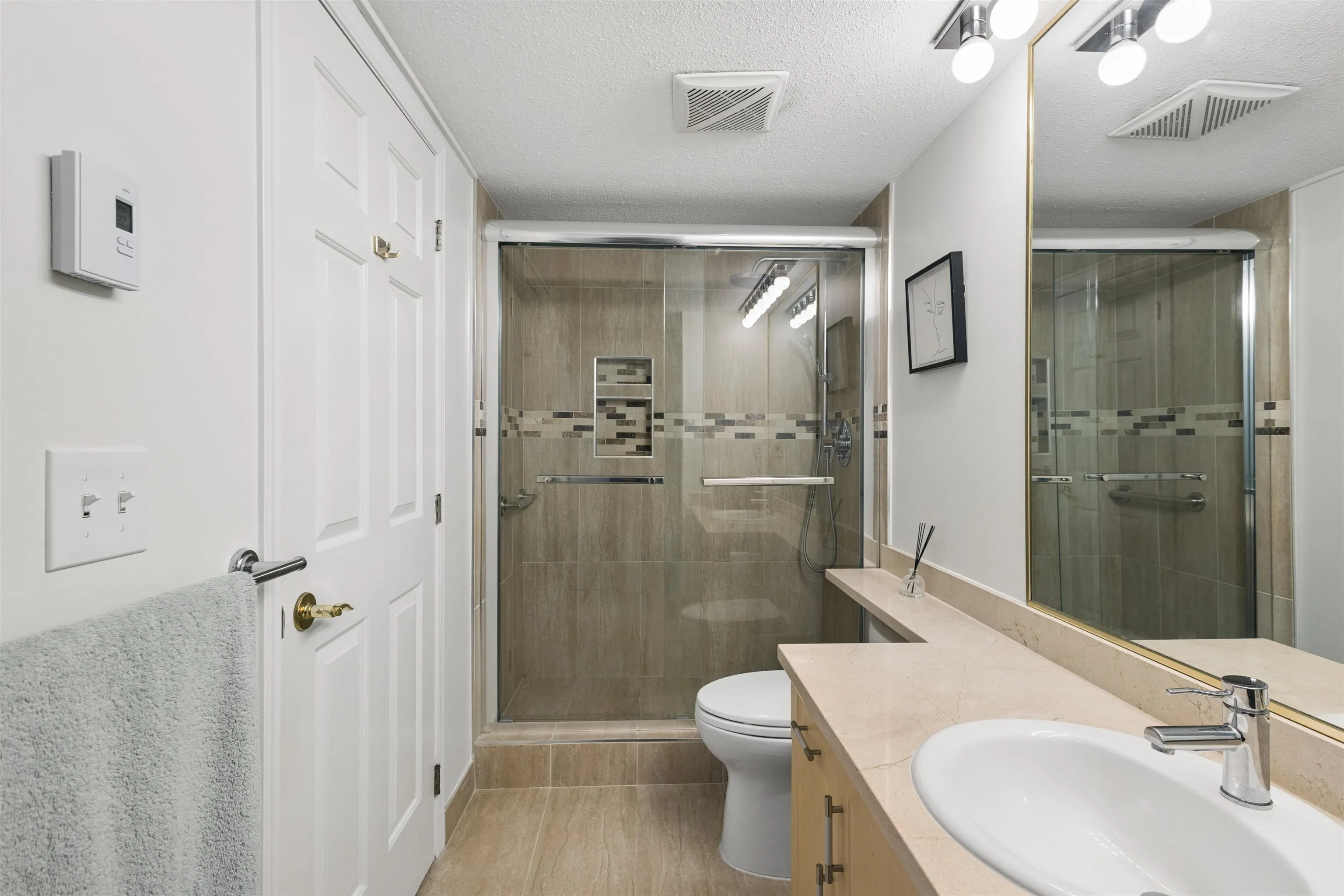 980 W 21st Avenue #305
