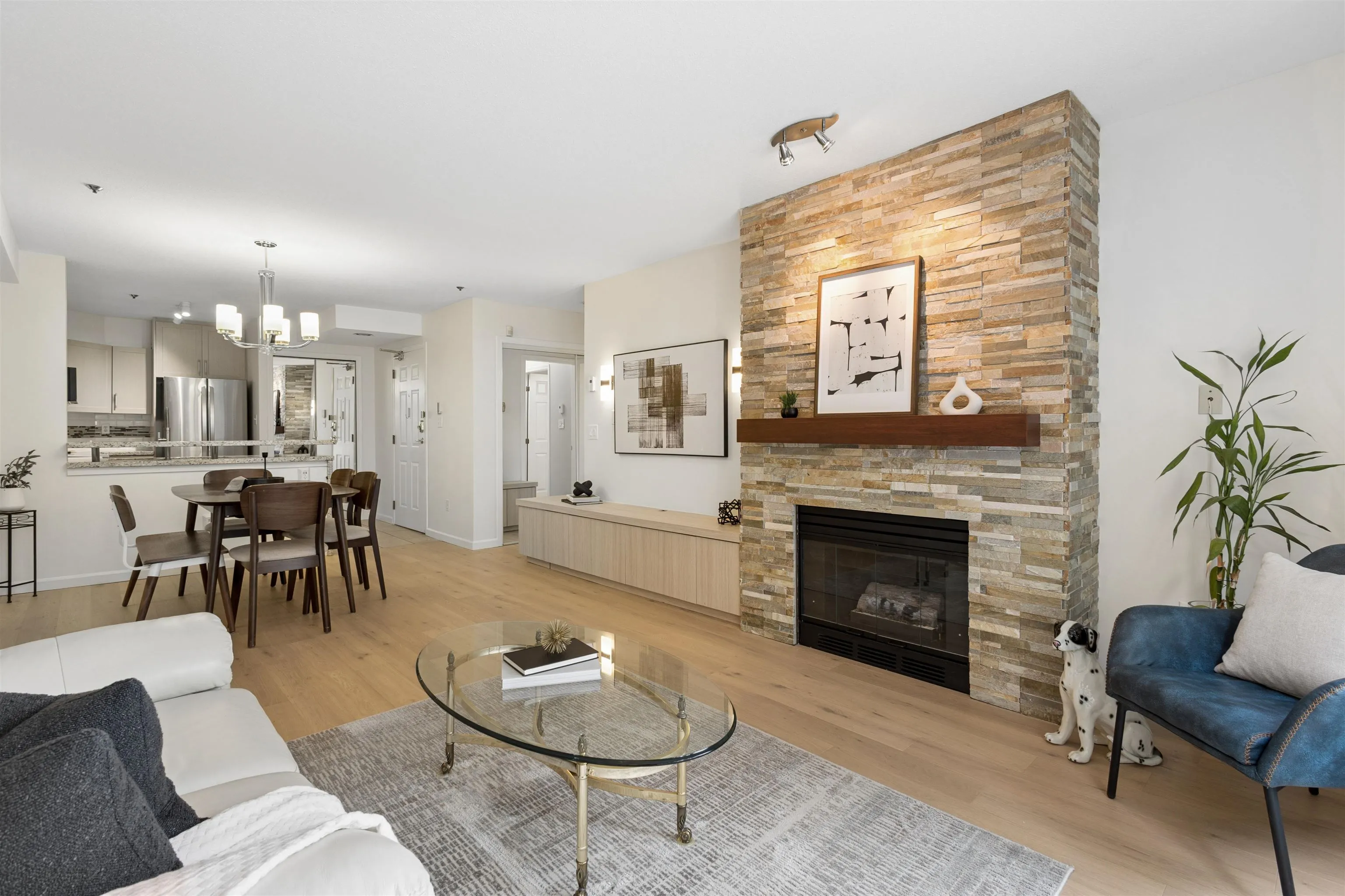 980 W 21st Avenue #305
